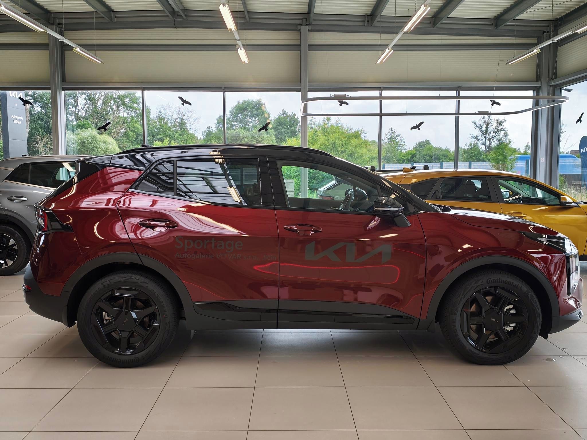 Kia Sportage, 1,6 T-GDi GPF 4x2 7DCT BLACK E - fotka 4