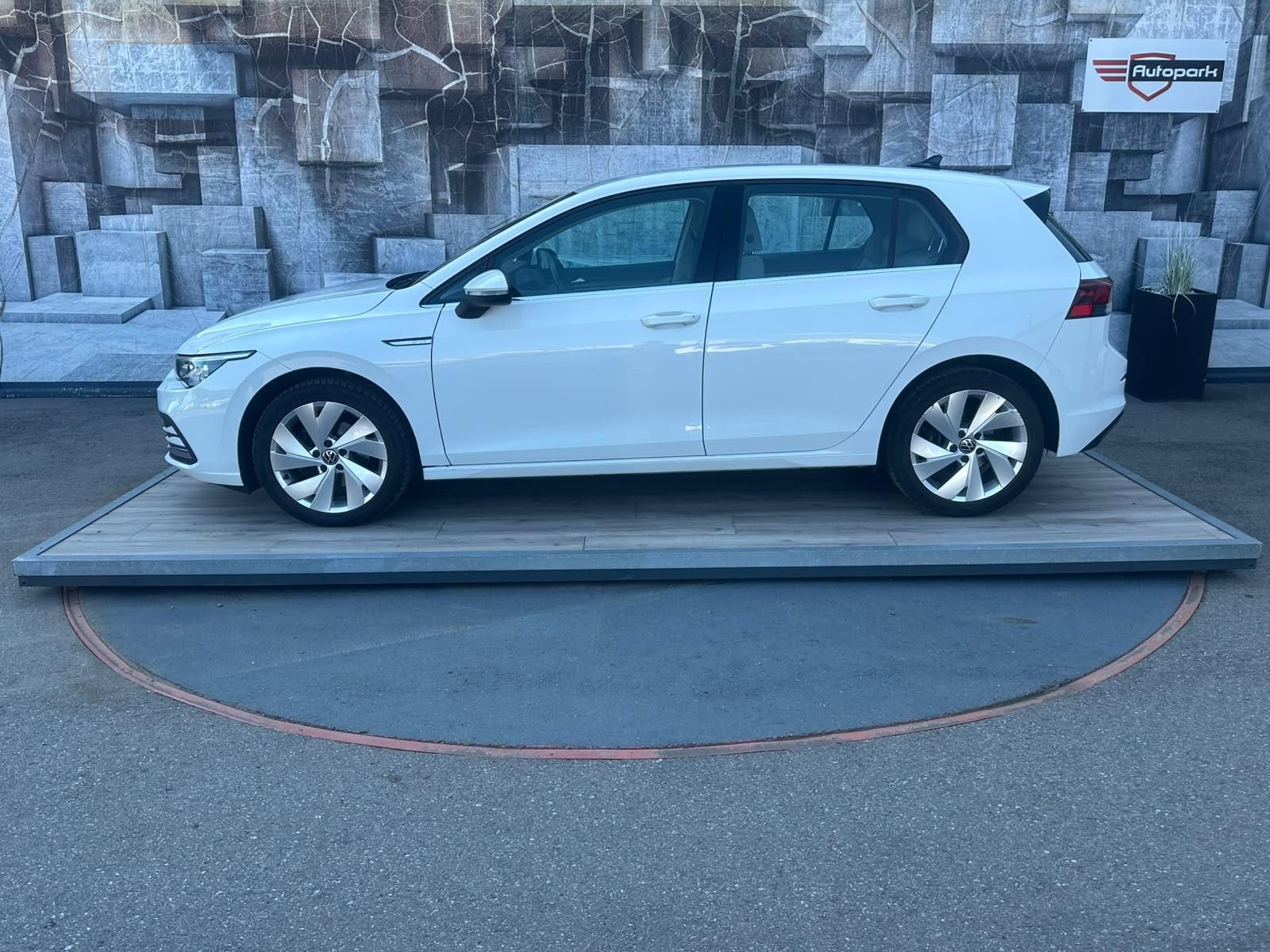 Volkswagen Golf, 2.0TDi, 110KW,STYLE,MATRIX,DPH - fotka 4