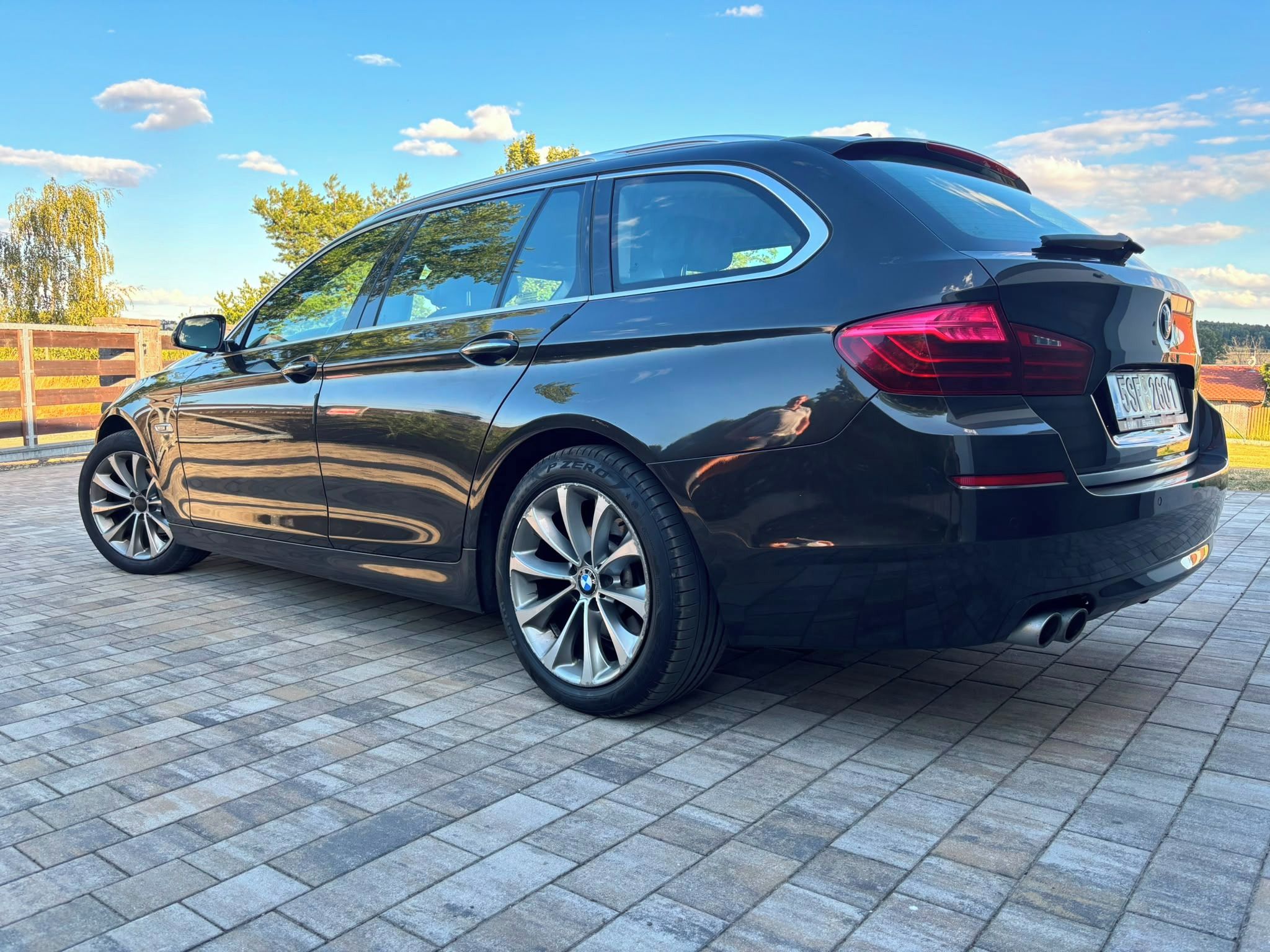 BMW Řada 5, 520 D XDR Touring - fotka 6