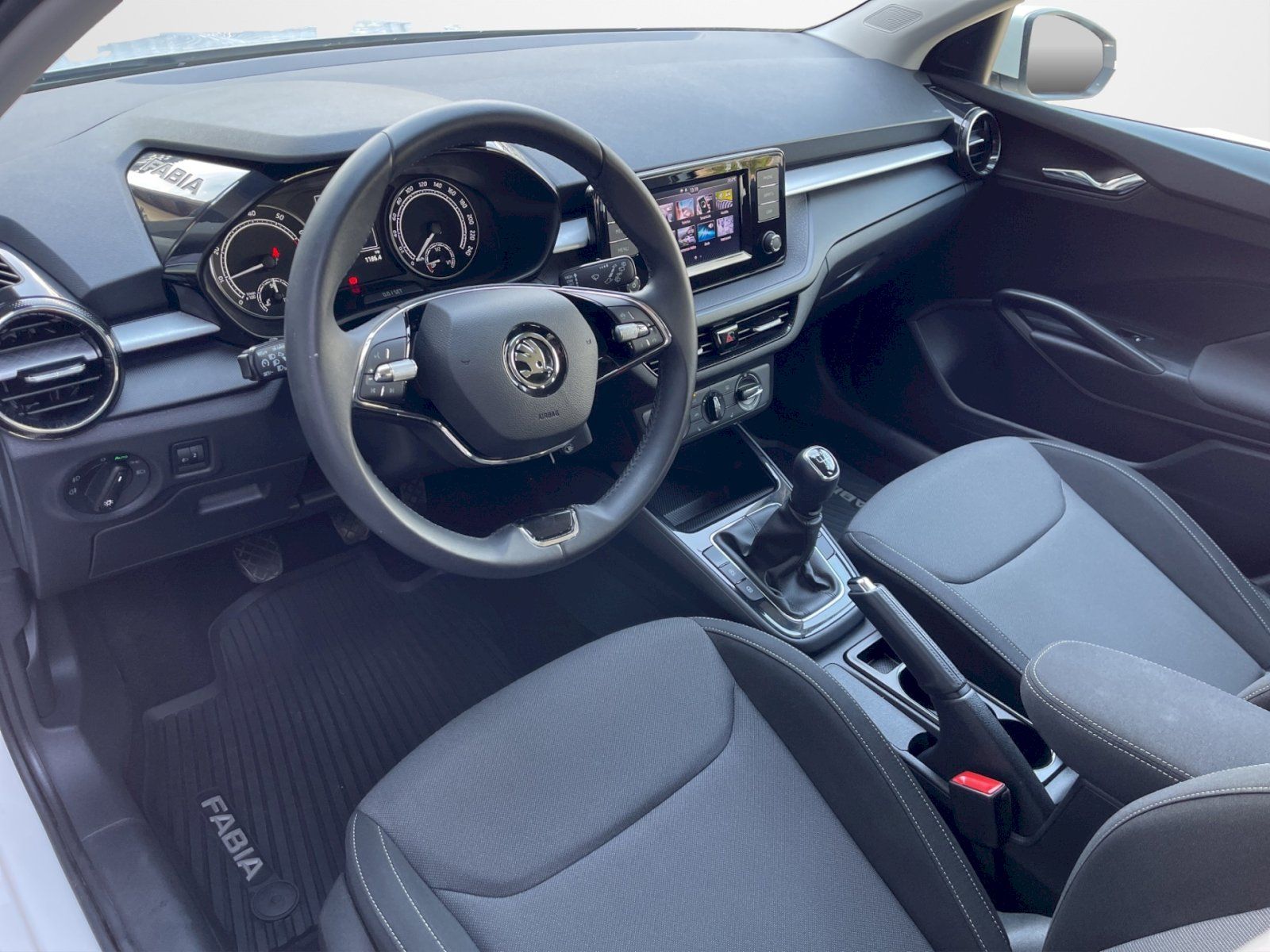 Škoda Fabia, 1.0 TSI 70kW Ambition Plus - fotka 5