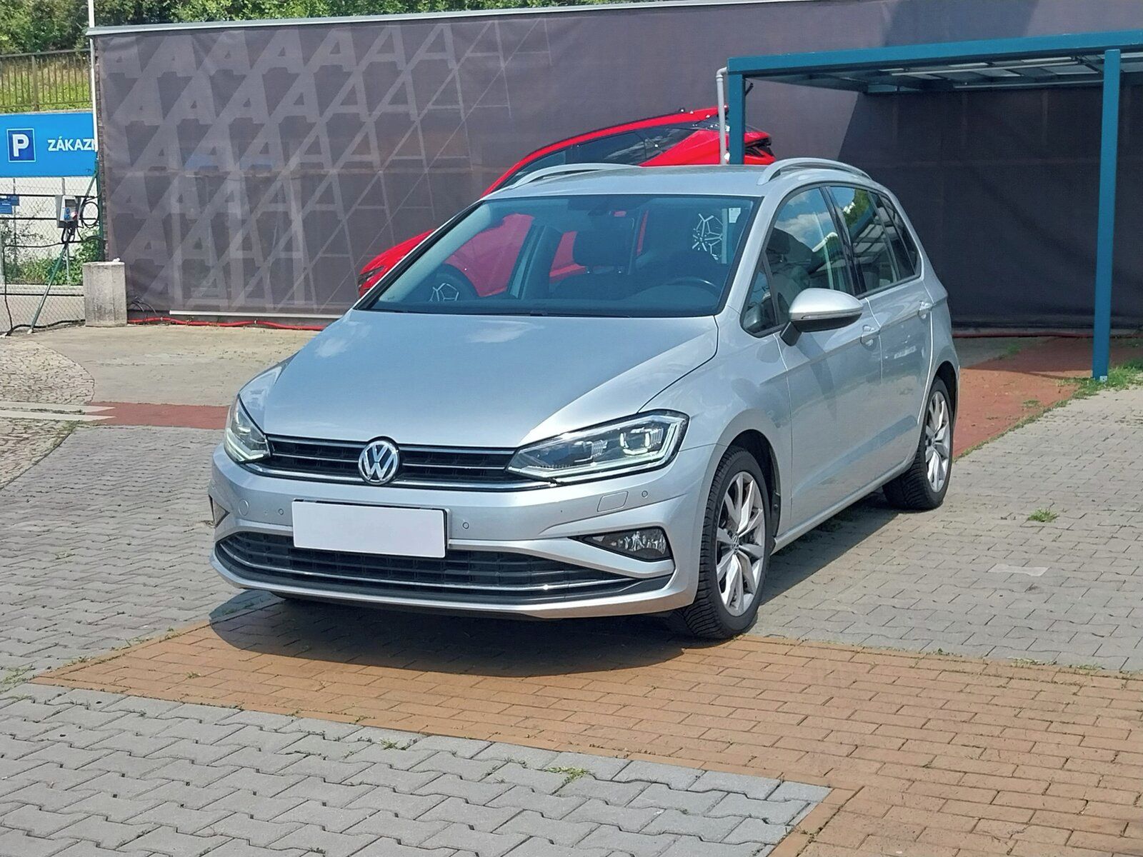 Volkswagen Golf Sportsvan, 1.5 TSI, Serv.kniha - fotka 2