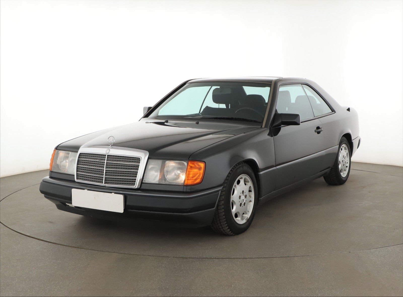 Mercedes-Benz Třídy E, 230 CE, Automat, ČR,1.maj - fotka 2