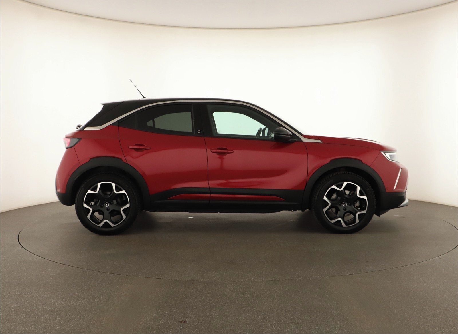 Opel Mokka, Electric 50 kWh, SoH 90% - fotka 6