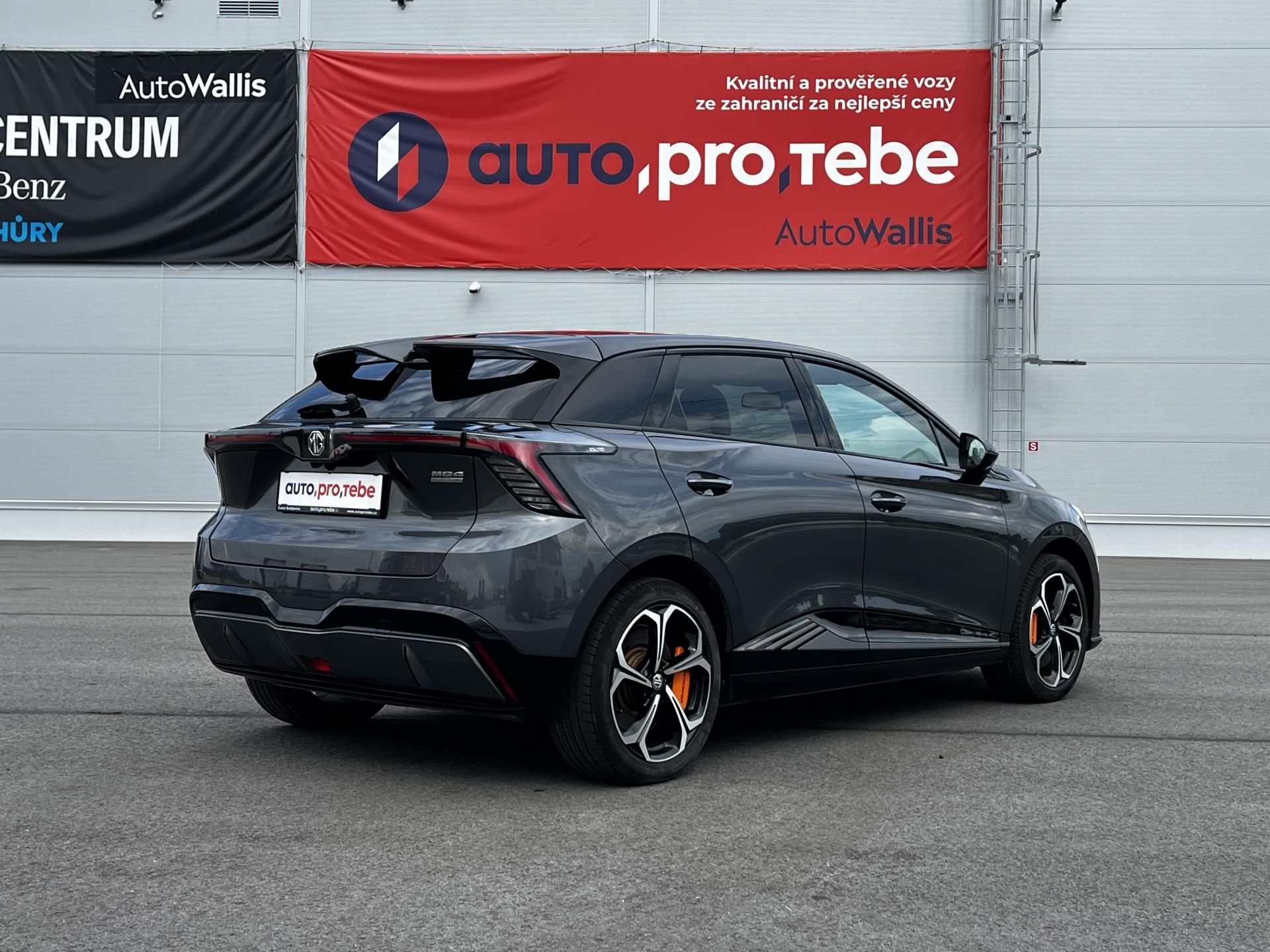 MG MG4, 320kW 4x4 XPOWER  64kWh DPH - fotka 4