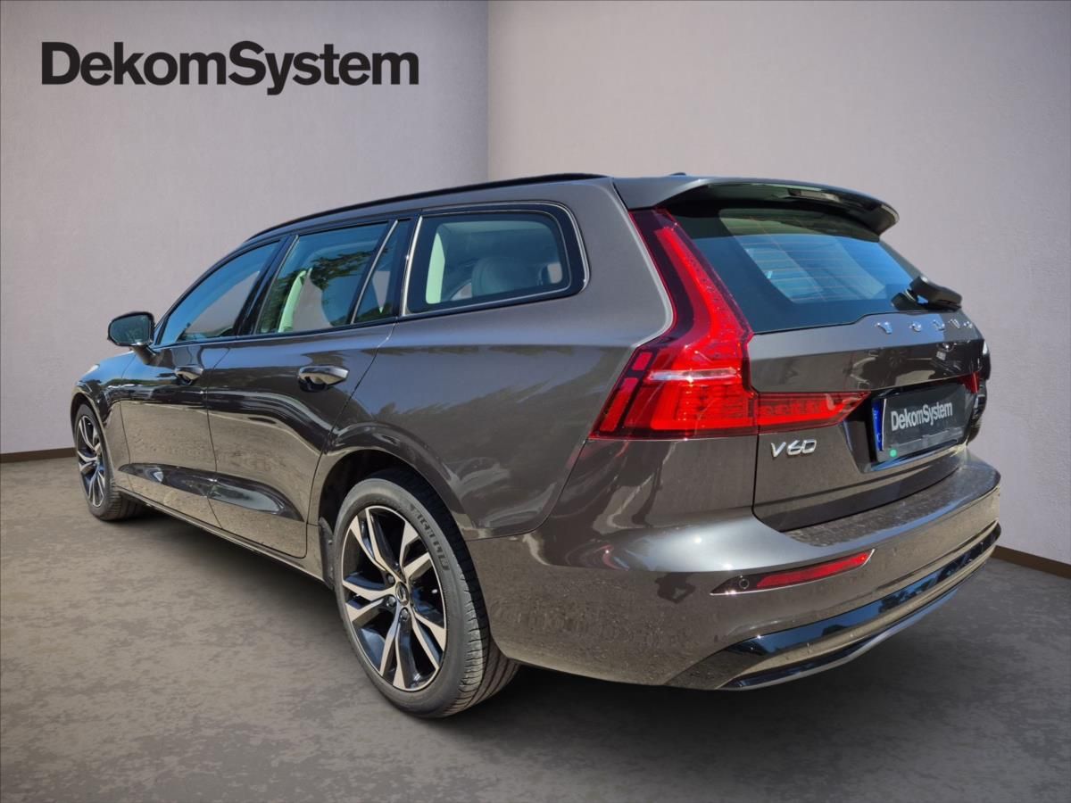 Volvo V60, 2,0 B4 Plus Dark benzin - fotka 4