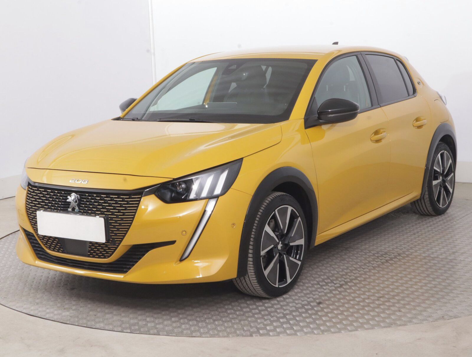 Peugeot 208, 50 kWh, SoH 87%, Automat - fotka 2