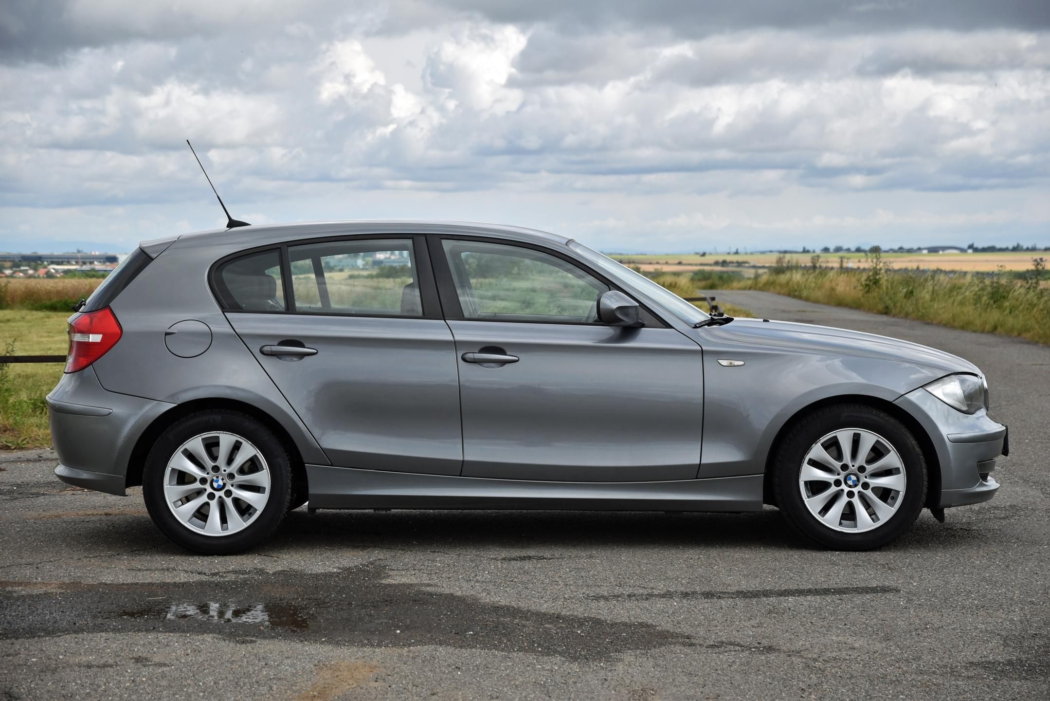 BMW Řada 1, 120d 6st 130 kW, KLIMA, ALU - fotka 5