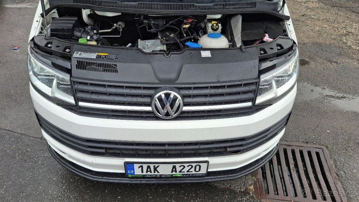 Volkswagen Transporter, T6 DSG7 top stav,tažné,3místa - fotka 4