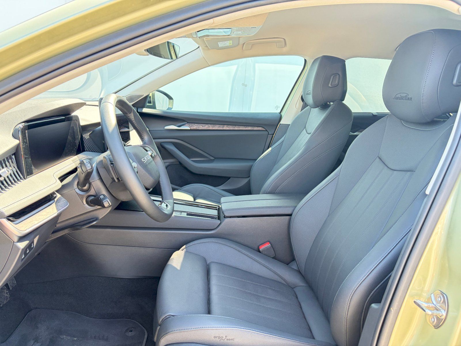 Škoda Superb, DSG 2.0 TDI / 110kW / L&K - fotka 6