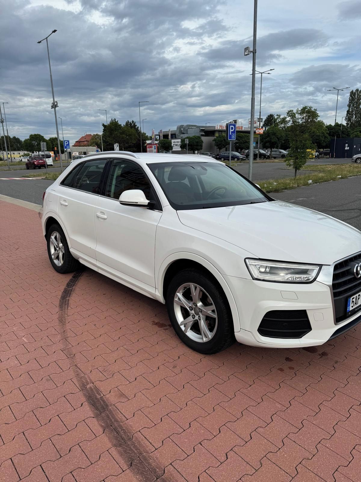 Audi Q3, 2.0 TDI, 110 kW / 150 k - fotka 4