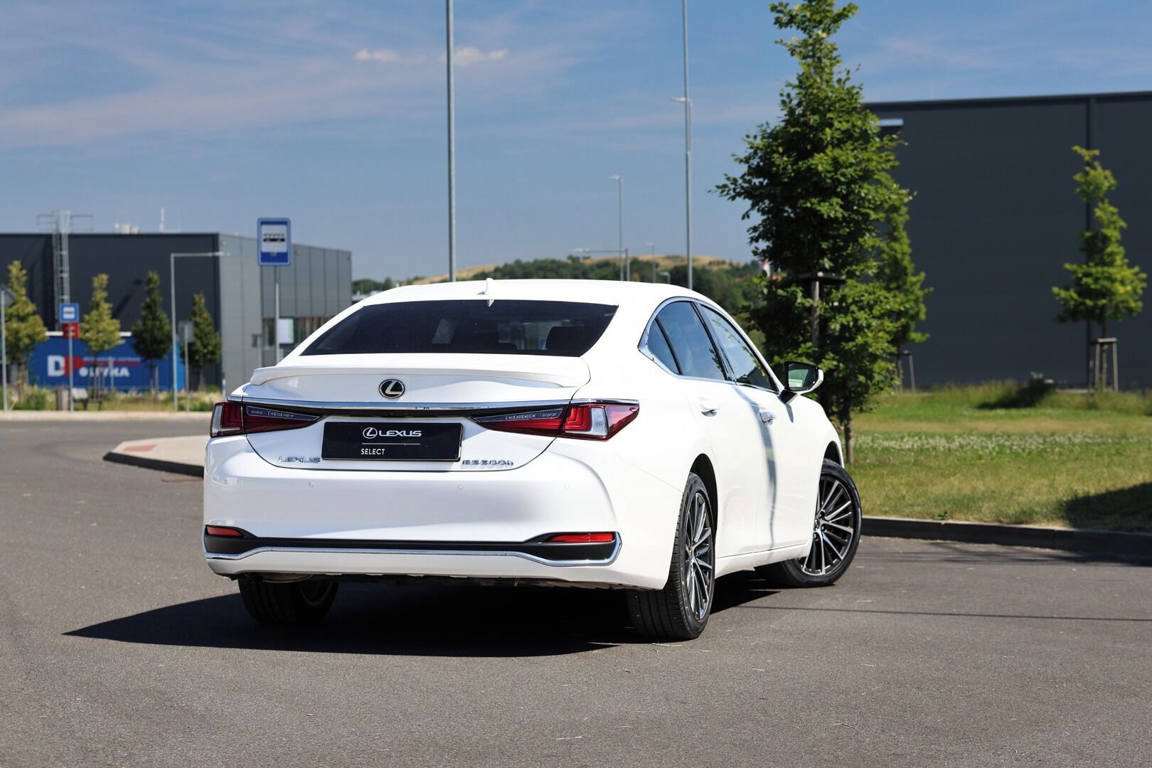 Lexus ES 300h, 300h 2,5 HEV BUSINESS EDITION - fotka 4