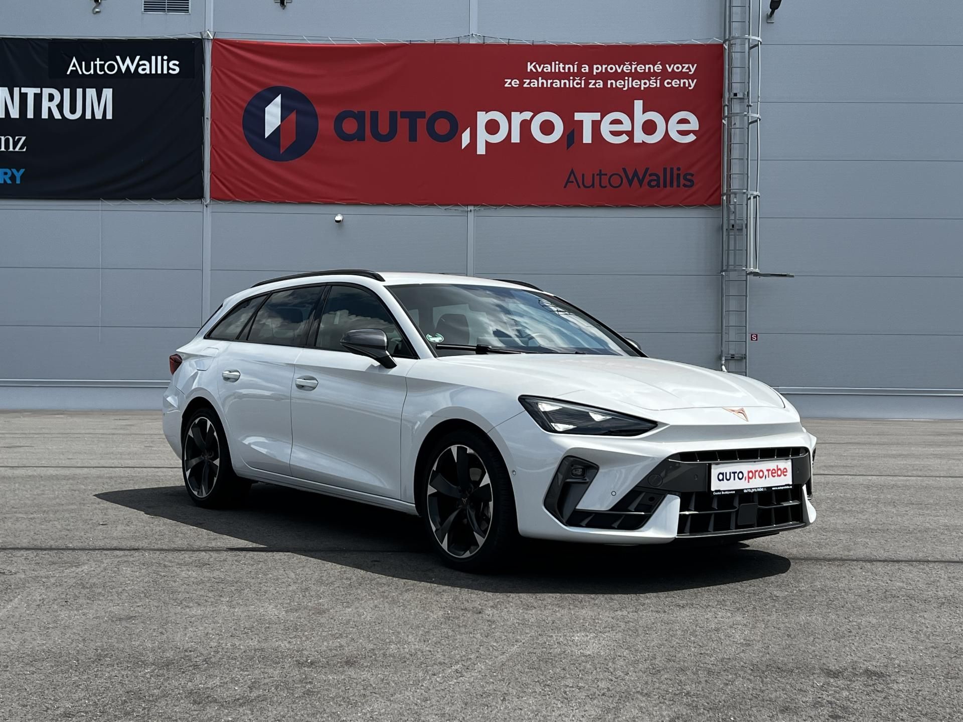 Cupra Leon, 1.5 eTSI 110kW DSG 1.Maj DPH - fotka 2