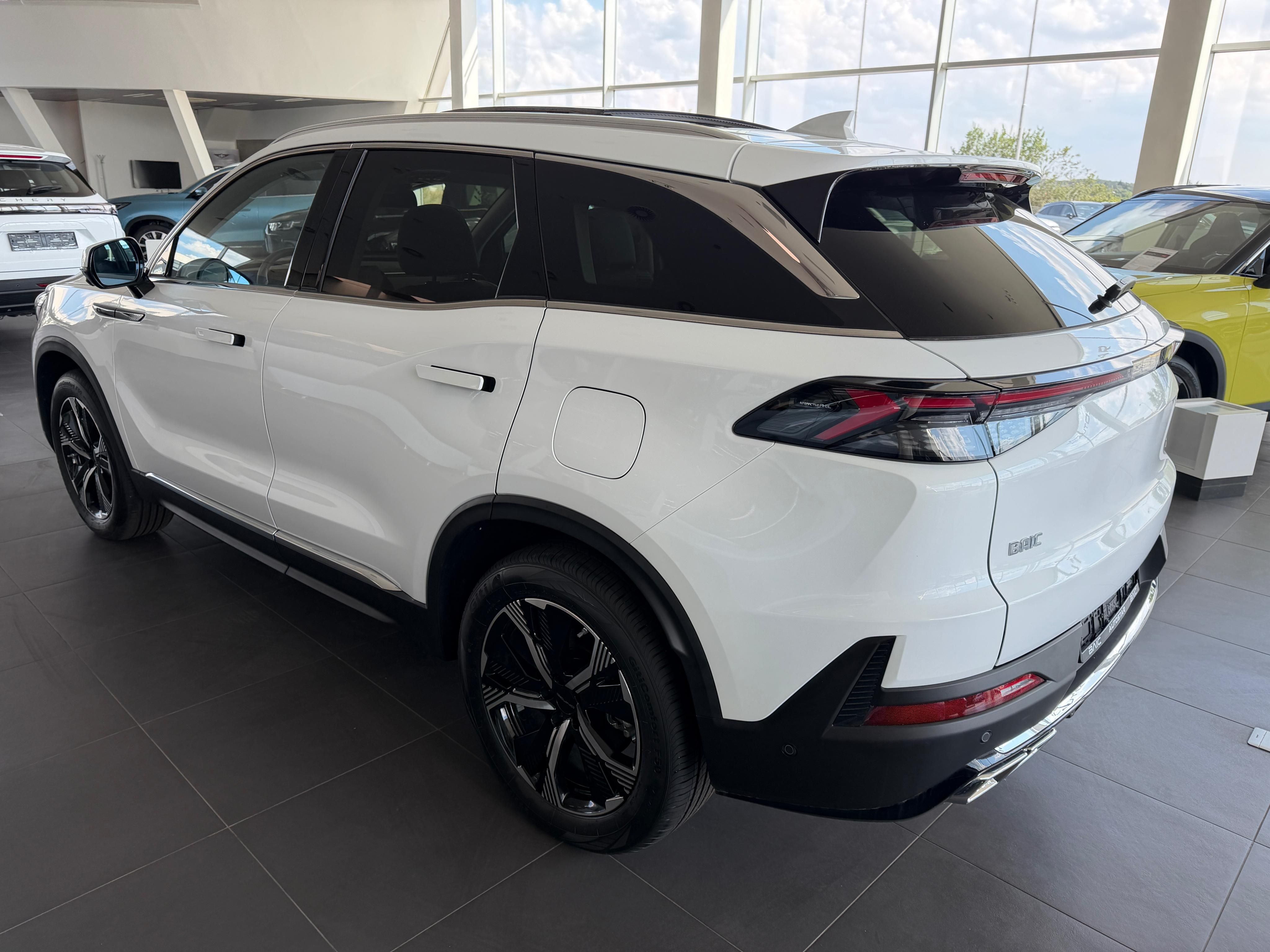 BAIC X7, ALL IN 130KW PANORAMA DCT - fotka 5