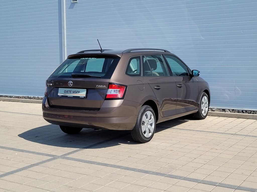 Škoda Fabia, Ambiente 1.0 TSI 70 kW - fotka 5