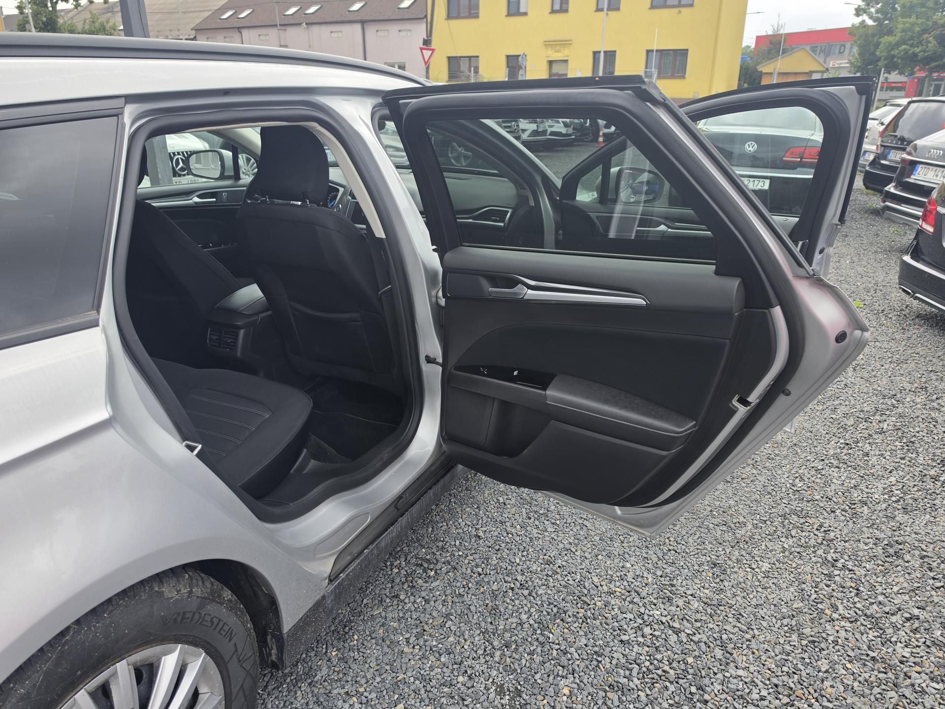 Ford Mondeo, 2.0 TDCI Automat - fotka 6