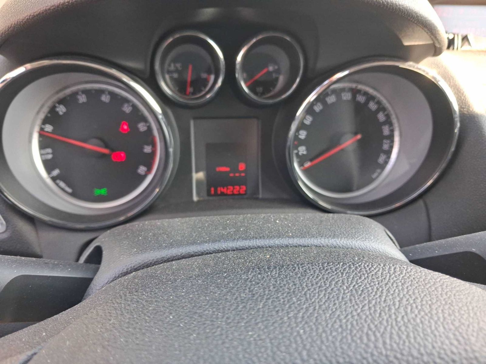Opel Mokka, 1.6, ČR,1.maj, Tempomat - fotka 3