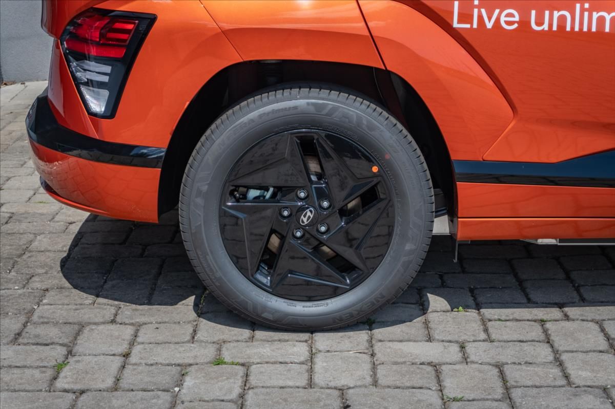 Hyundai Kona, EV 64,8 CZECH EDITION BLACK - fotka 4