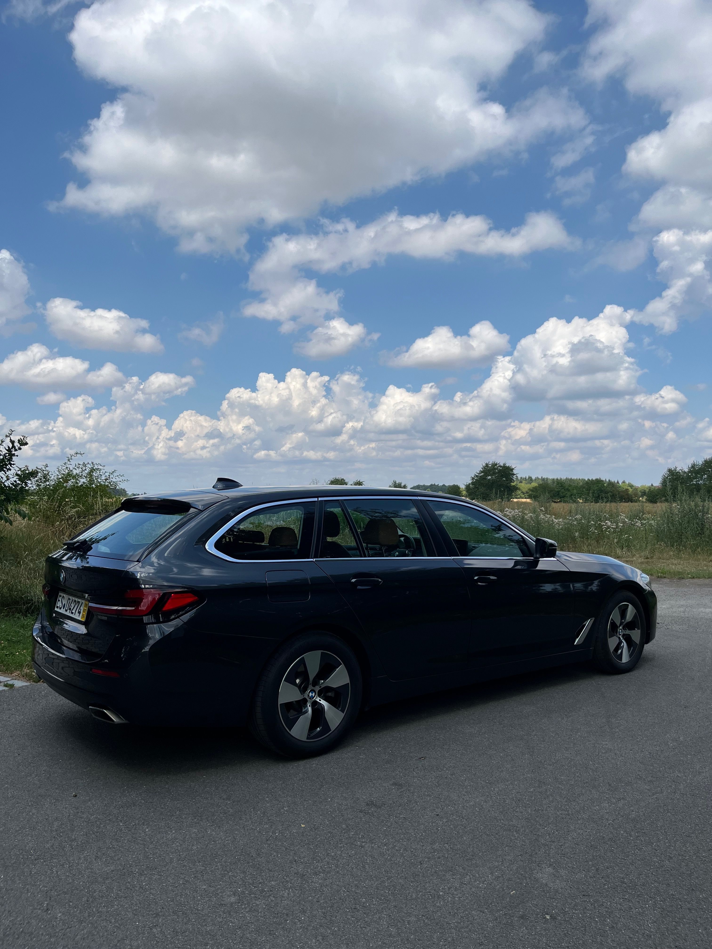 BMW Řada 5, 520d Touring - fotka 2