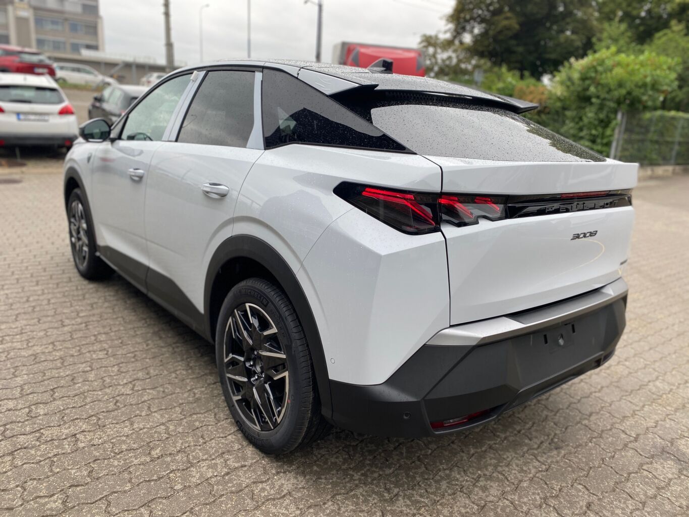 Peugeot 3008, GT Hybrid 145k - CELOROČNÍ PNE - fotka 5
