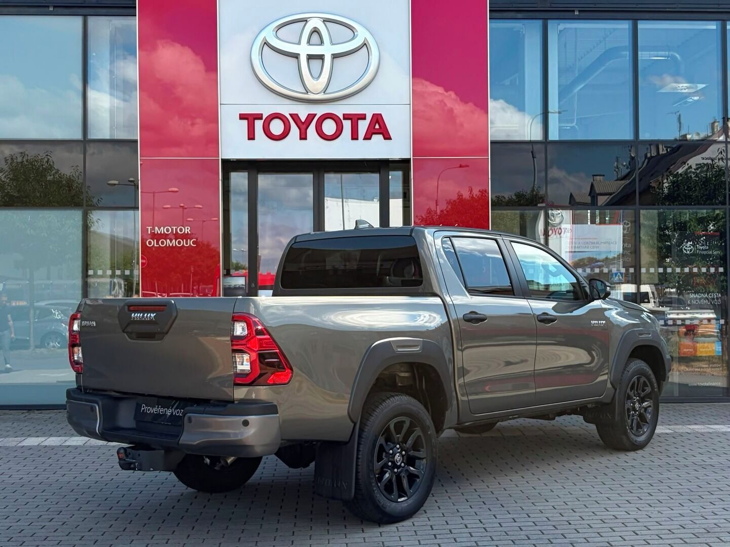 Toyota Hilux, Double cap 2.8 invincible - fotka 3