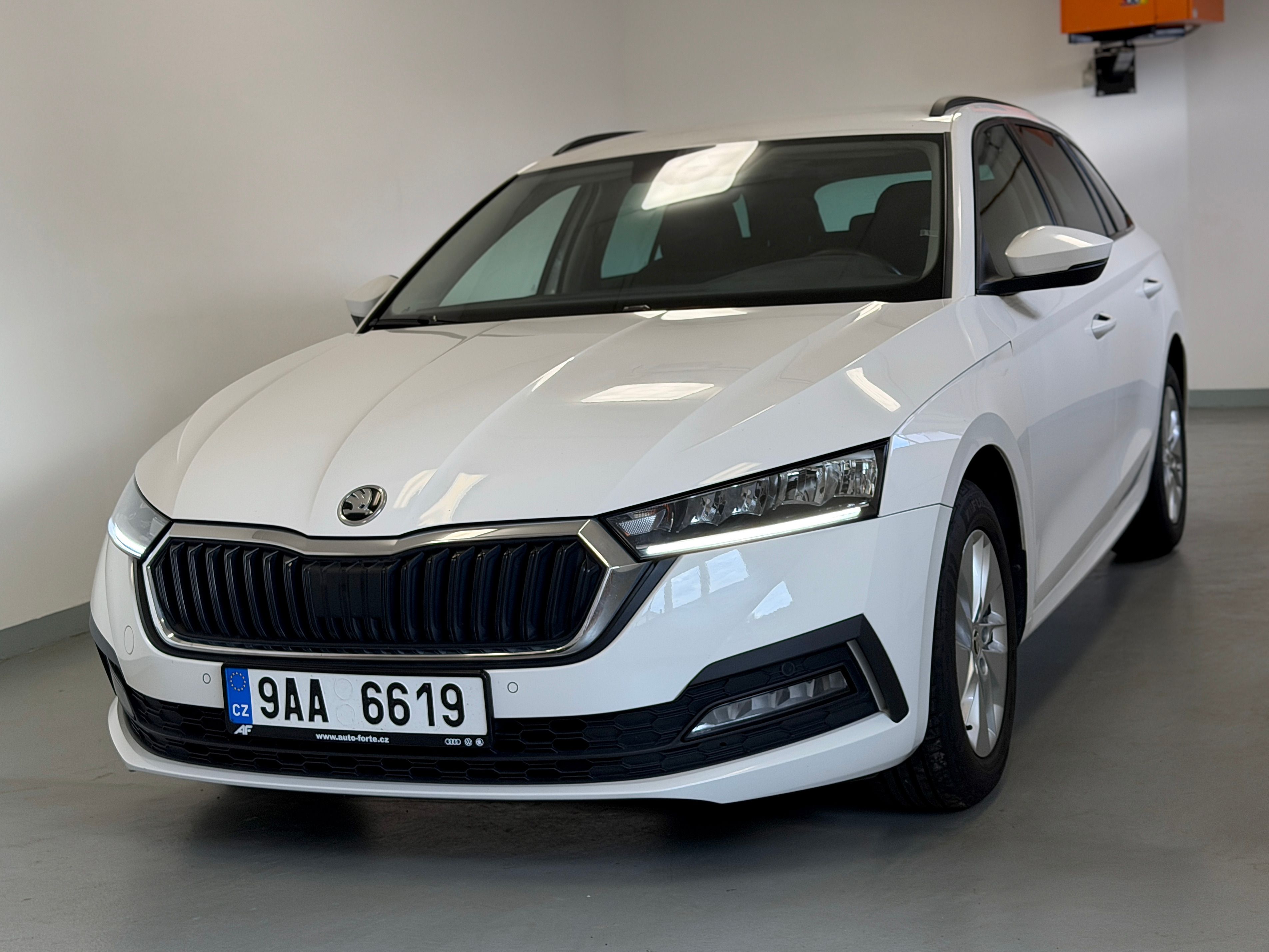 Škoda Octavia, IV combi 2,0 TDI 85kW - fotka 2