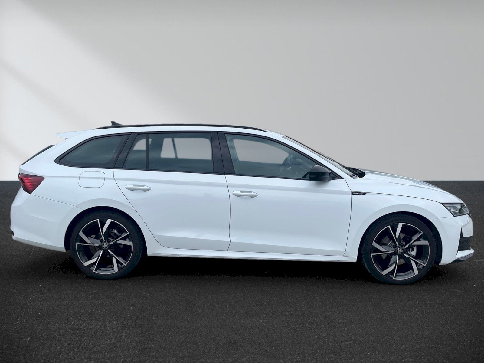 Škoda Octavia, COMBI SPORTLINE 1.5 TSI 110 kW - fotka 6