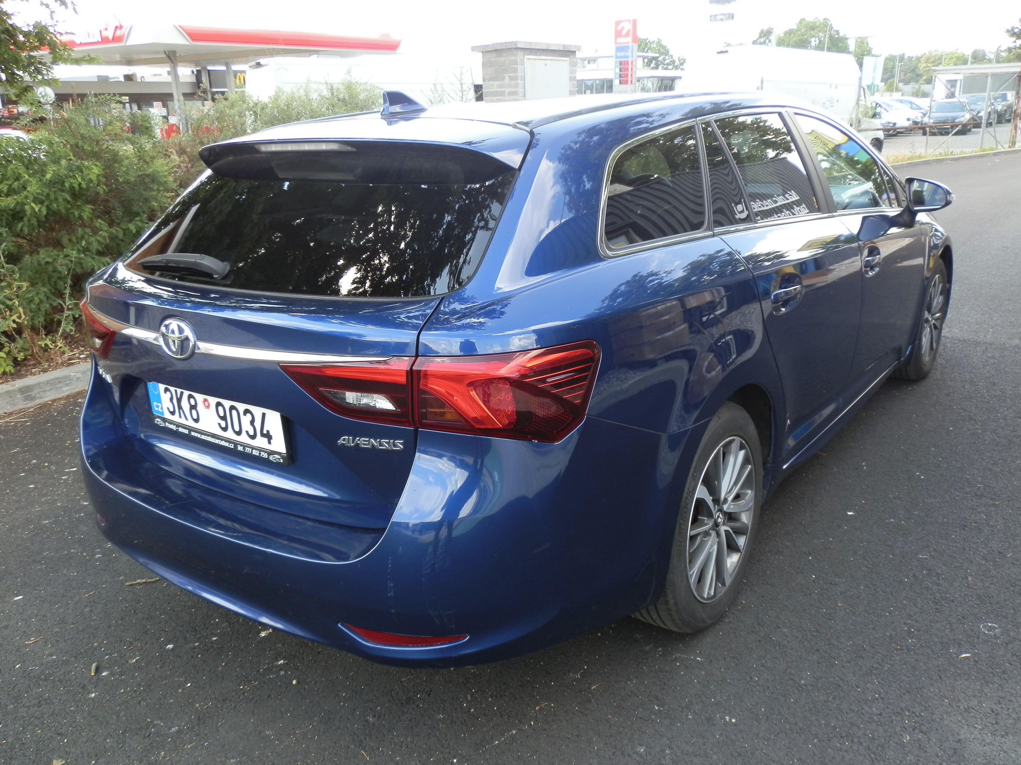 Toyota Avensis, 2,0 D-4D - fotka 5