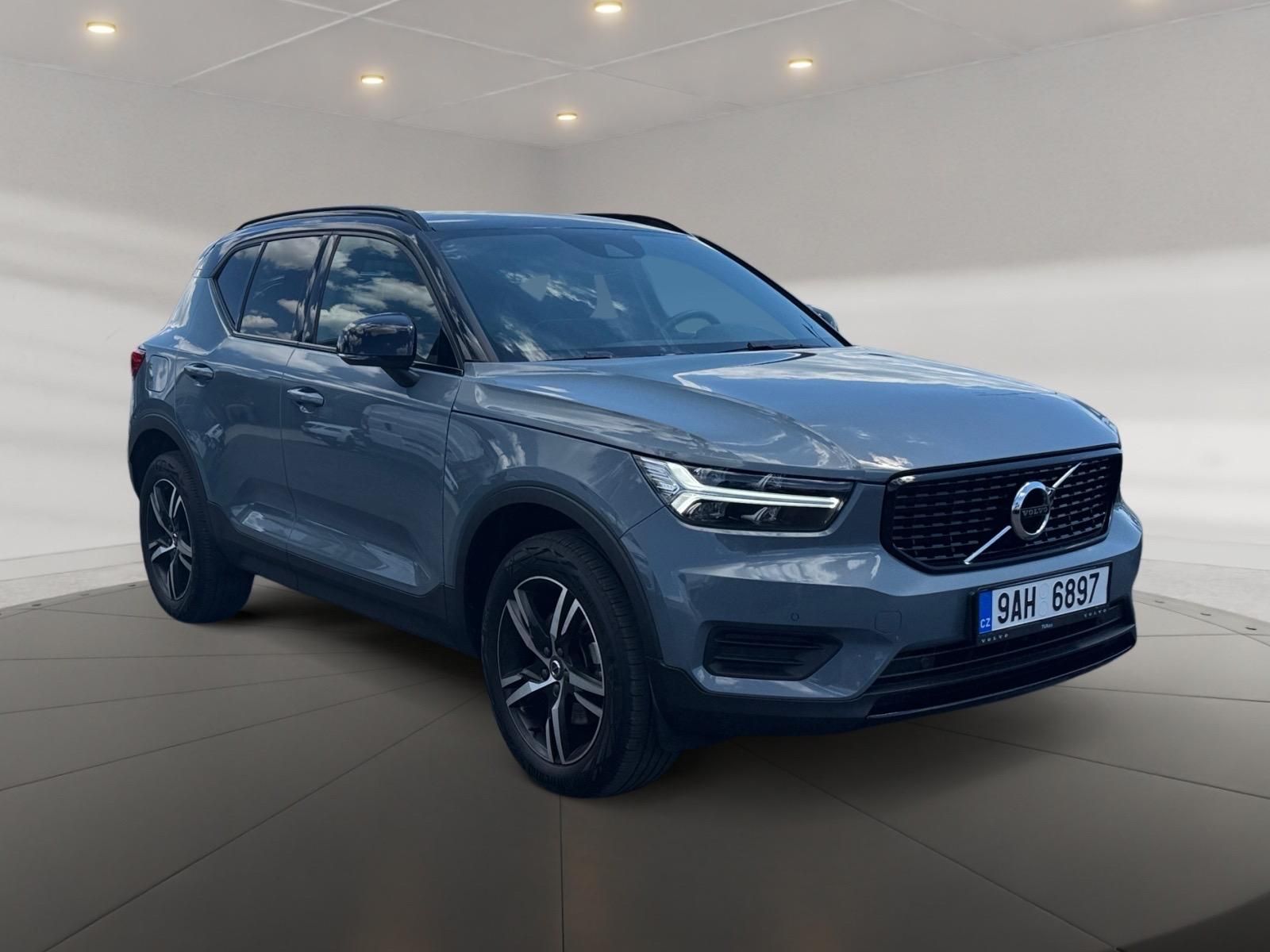 Volvo XC40, R-DESIGN B4 145kW AWD TAŽNÉ CZ - fotka 3