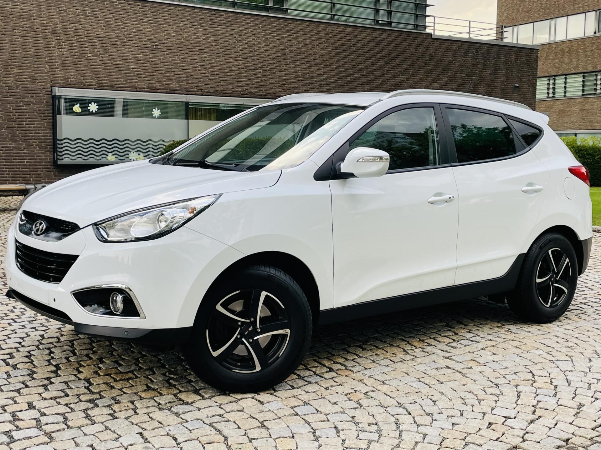 Hyundai ix35, 2.0i 4x4 1MAJIITEL KAMER TAŽNÉ - fotka 3