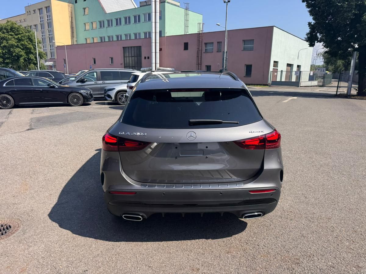 Mercedes-Benz GLA, 200 d 4MATIC - fotka 6