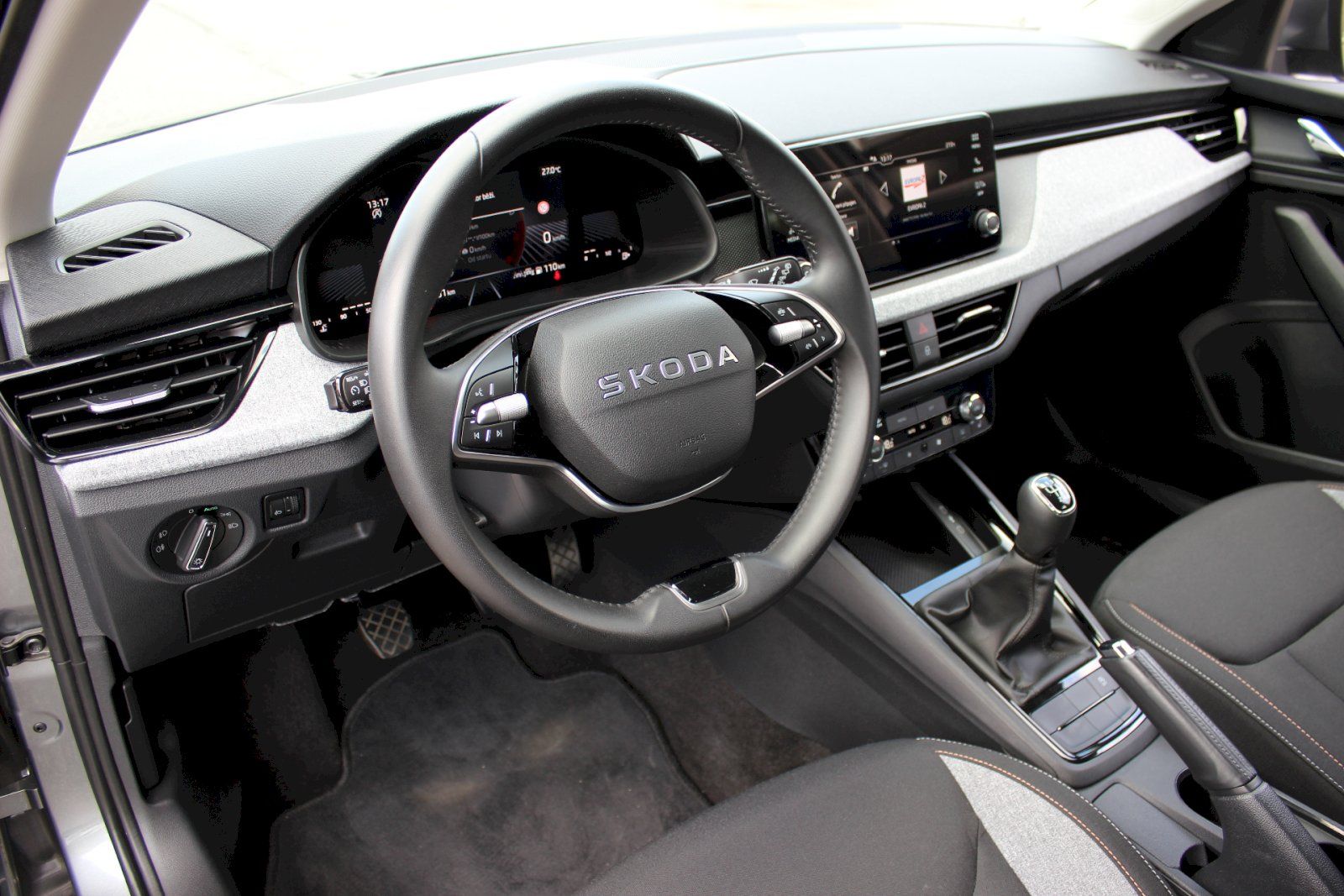 Škoda Scala, Selection 1,0TSI 85kW - fotka 6