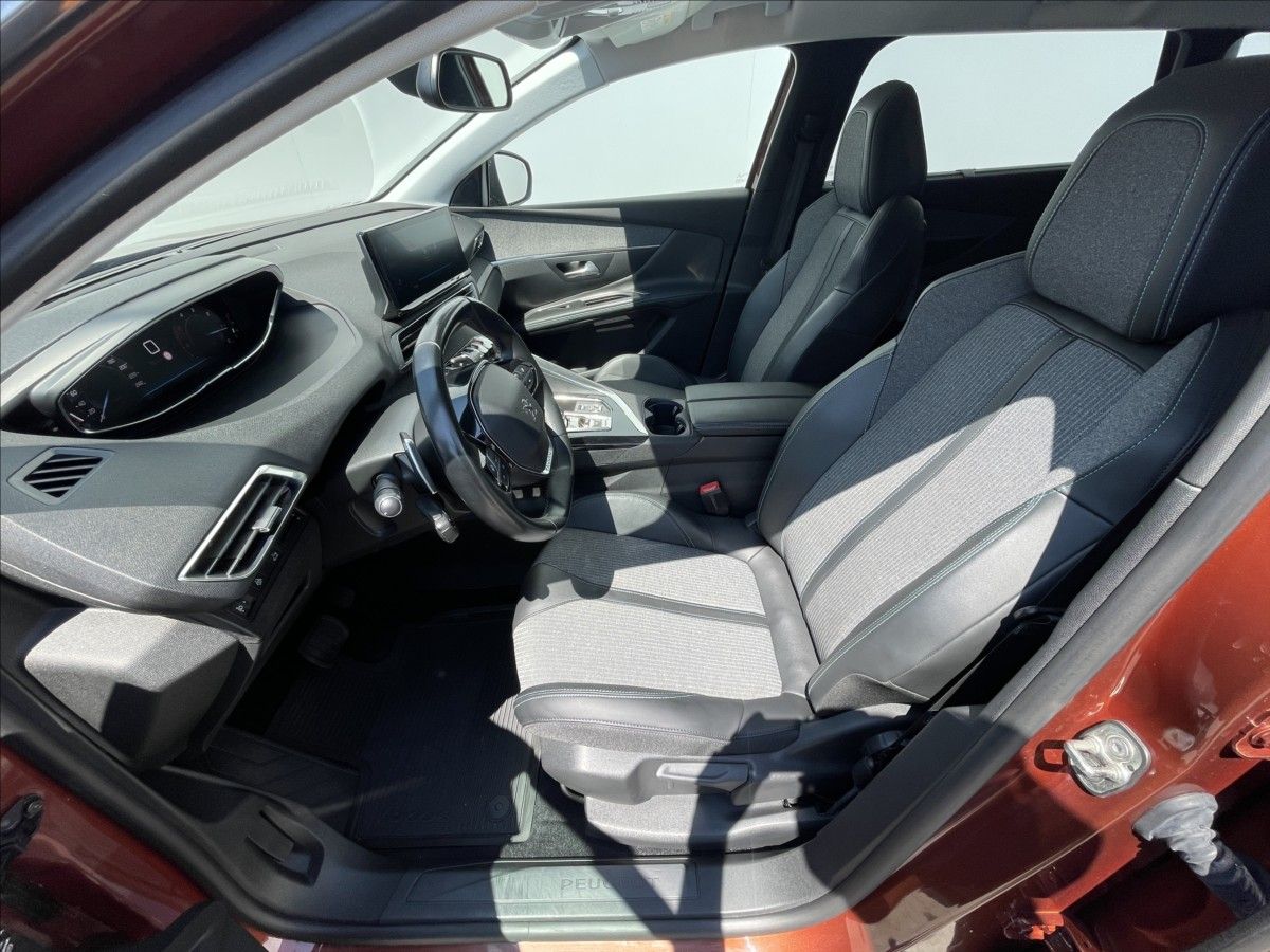 Peugeot 5008, 1,5 BlueHDi A8 Allure Pack - fotka 4