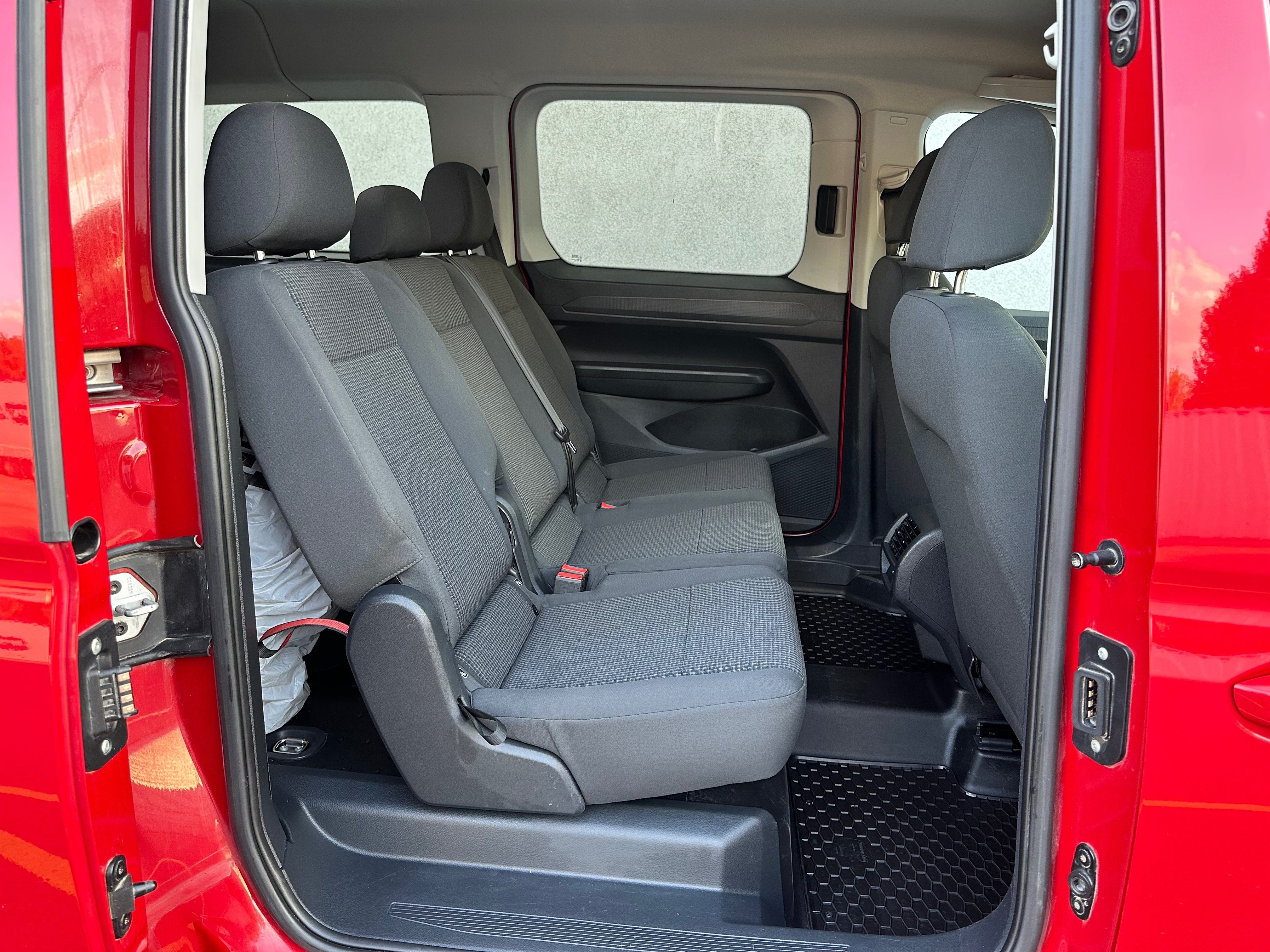 Volkswagen Caddy, 2,0tdi,L2,maxi,4x4,1maj.Čr,Dph - fotka 6