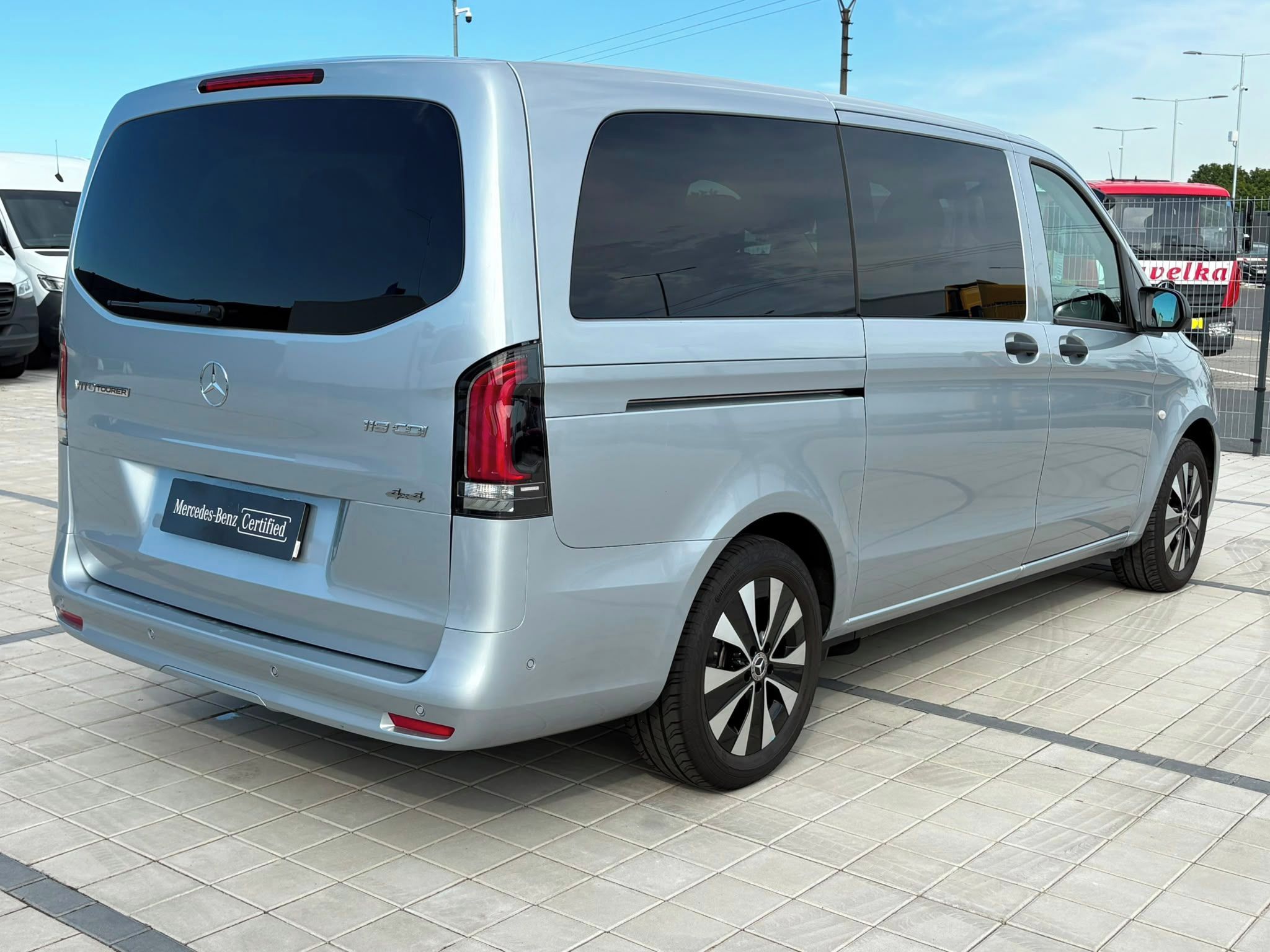 Mercedes-Benz Vito, Tourer 119 CDI Select Long 4Ma - fotka 5