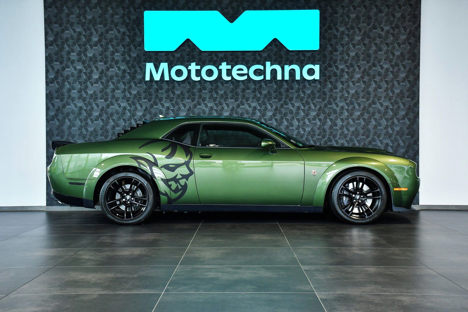 Dodge Challenger, 6.4 SRT 392, ČR, 6.4 R/T - fotka 6