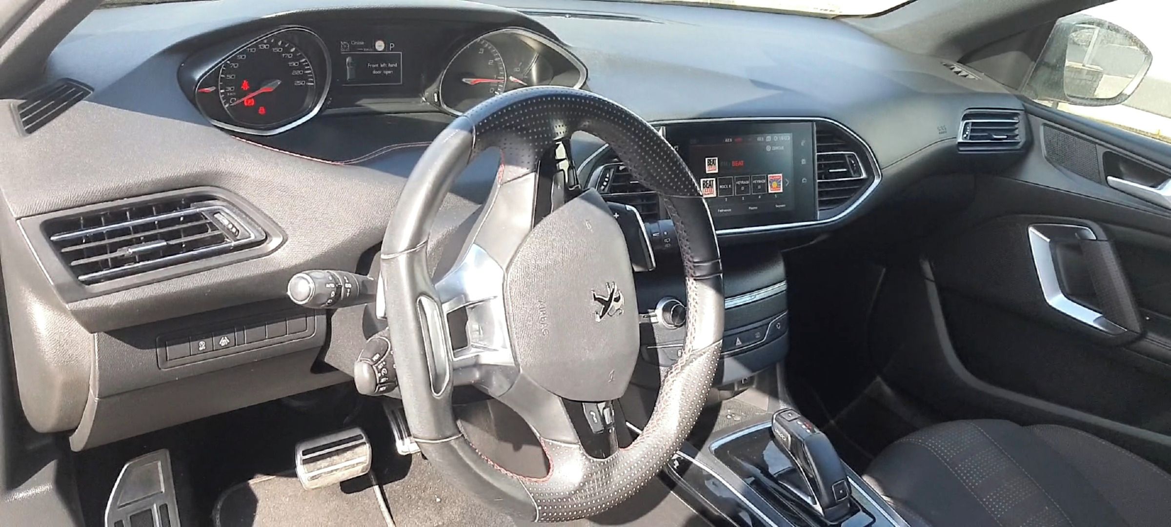Peugeot 308, SW GT Line EAT8 1. majitel - fotka 2
