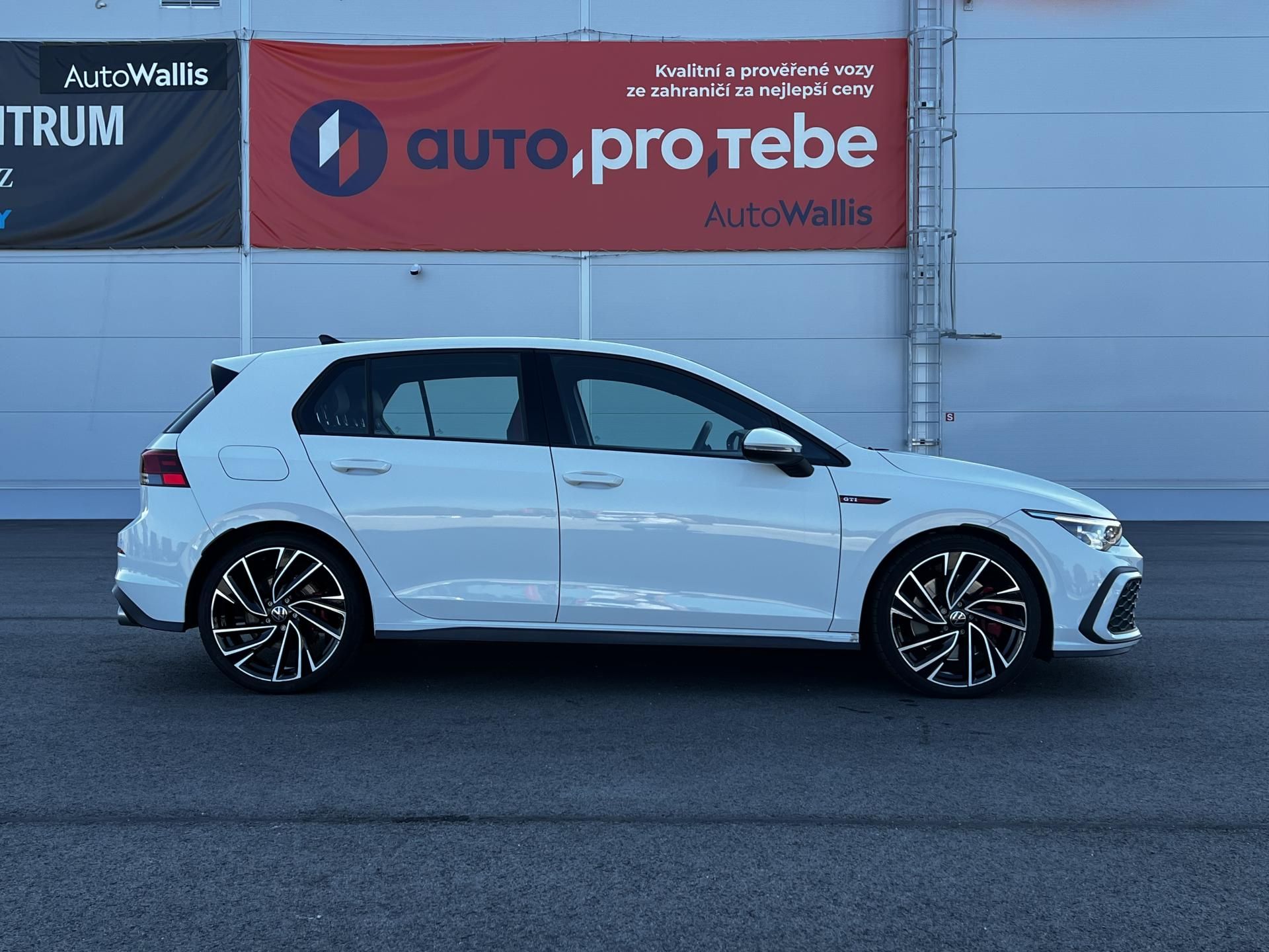 Volkswagen Golf, GTI 2.0TSI DSG 180kW DPH - fotka 3