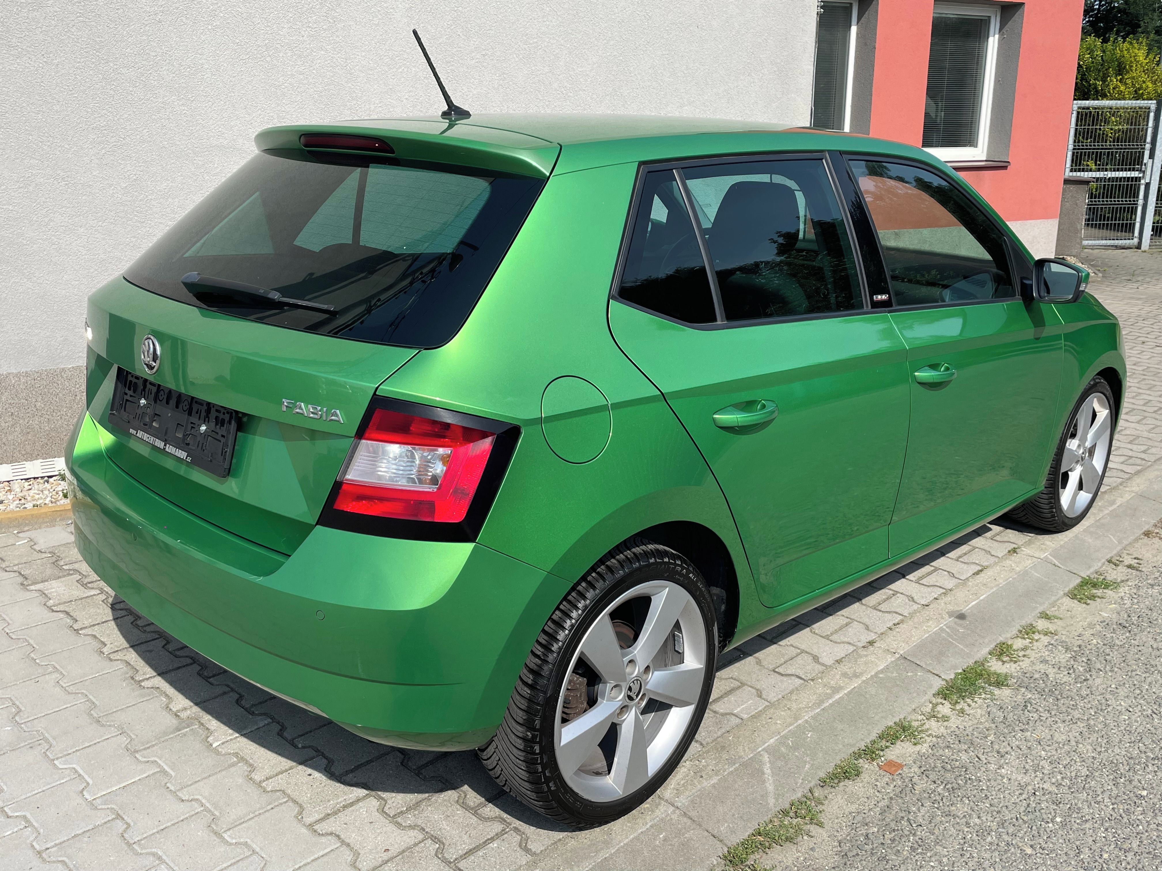 Škoda Fabia, 1.2 TSI JOY Navi 1.majitel - fotka 6