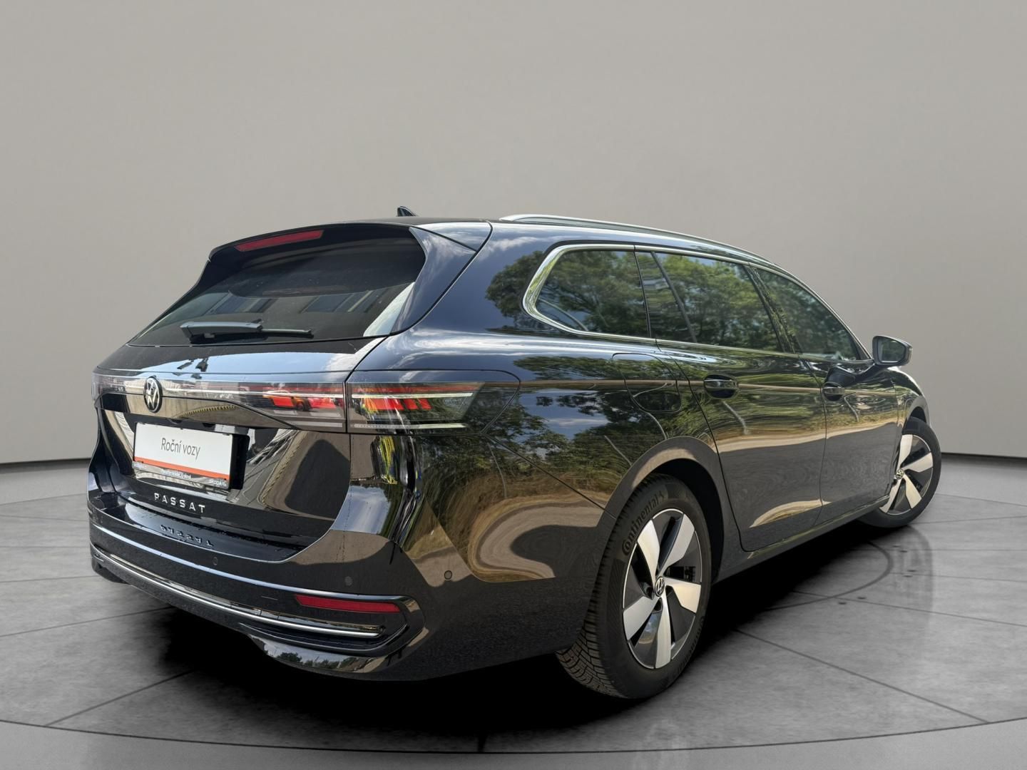 Volkswagen Passat, Elegance 2.0 TDI 110 kW DSG Va - fotka 2