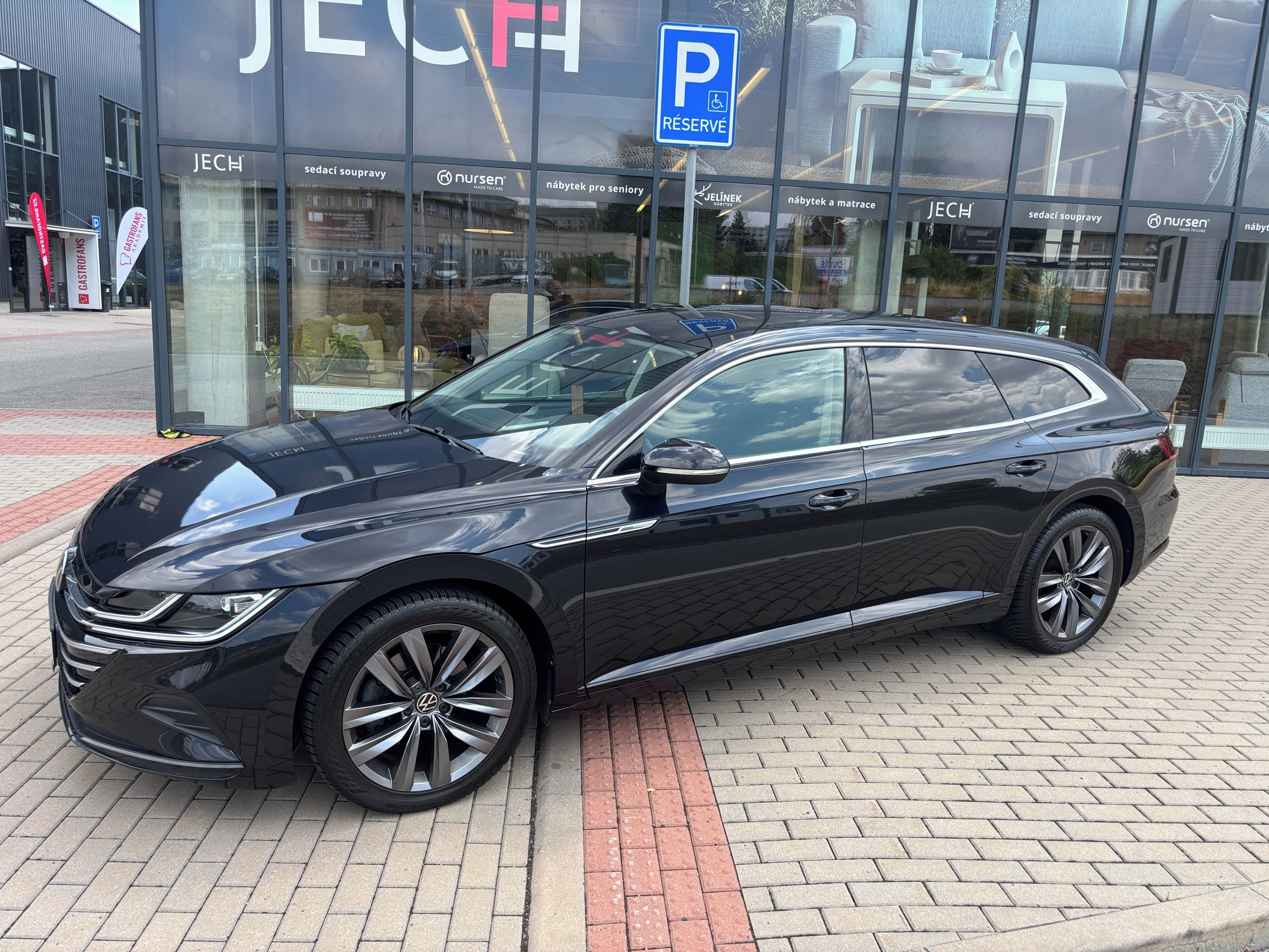 Volkswagen Arteon, 2.0TDi 110kW ČR 1Majitel DSG