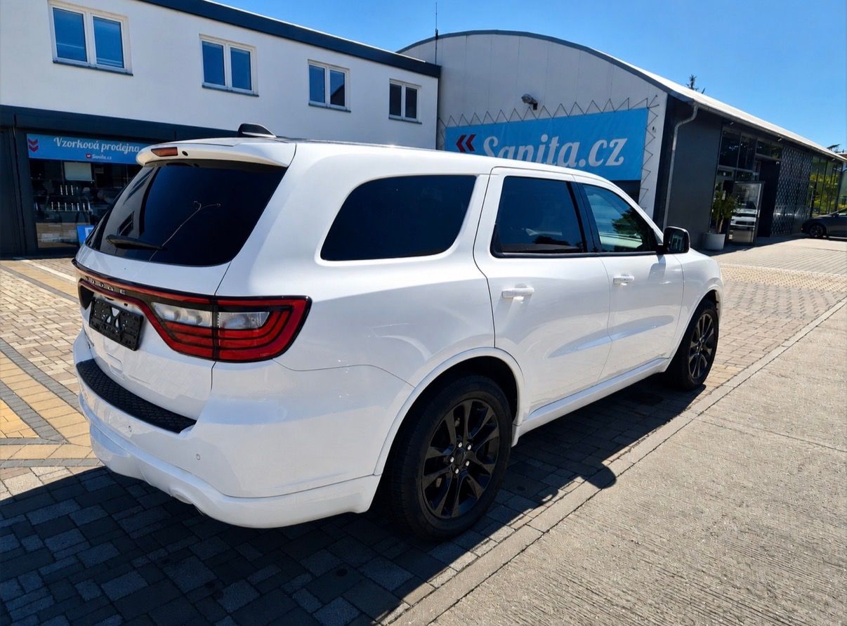 Dodge Durango, 5.7 V8 Hemi, 7 míst - fotka 5