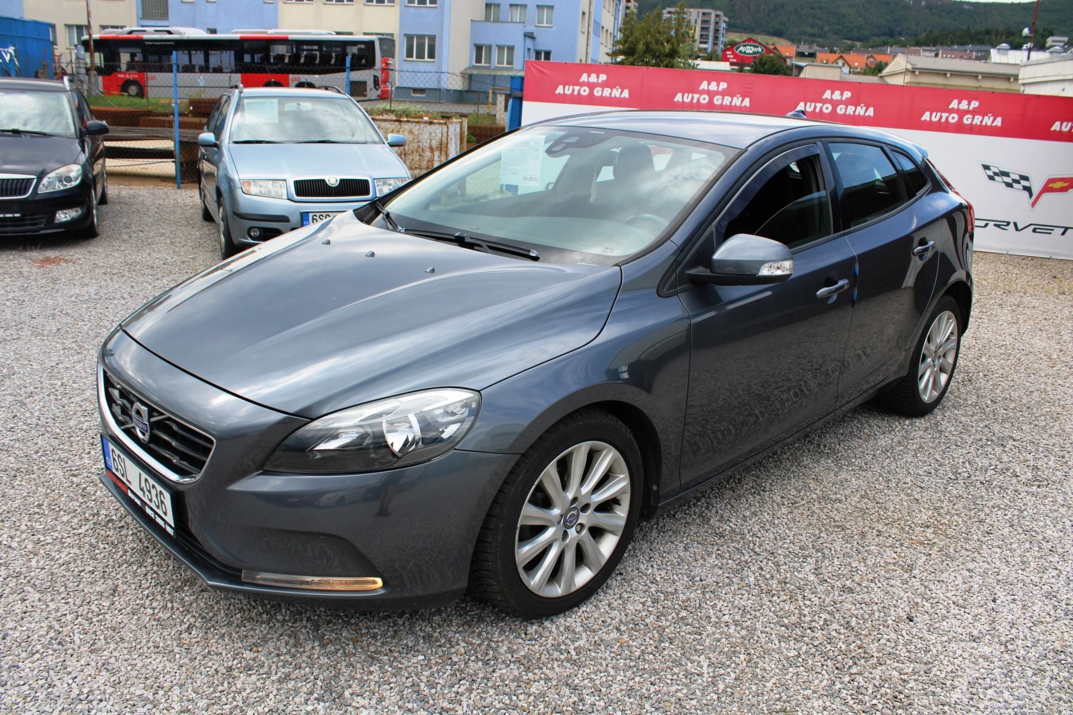Volvo V40, 1,6D2 KLIMA TEMPOMAT EL.OKNA - fotka 3