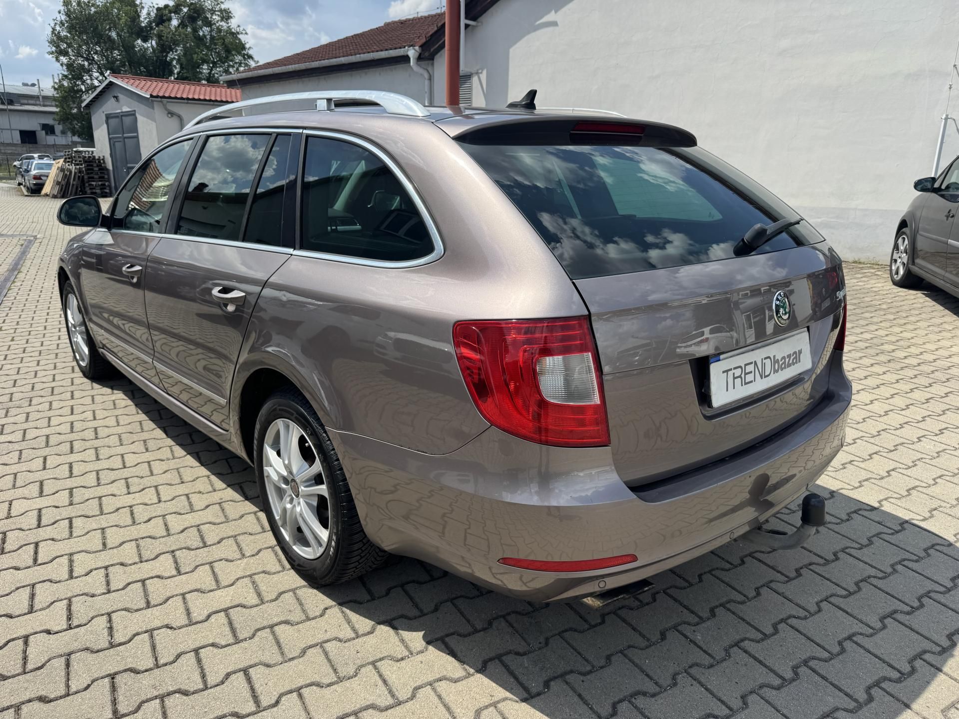 Škoda Superb, 2,0TDi 4x4 KOMBI - fotka 5