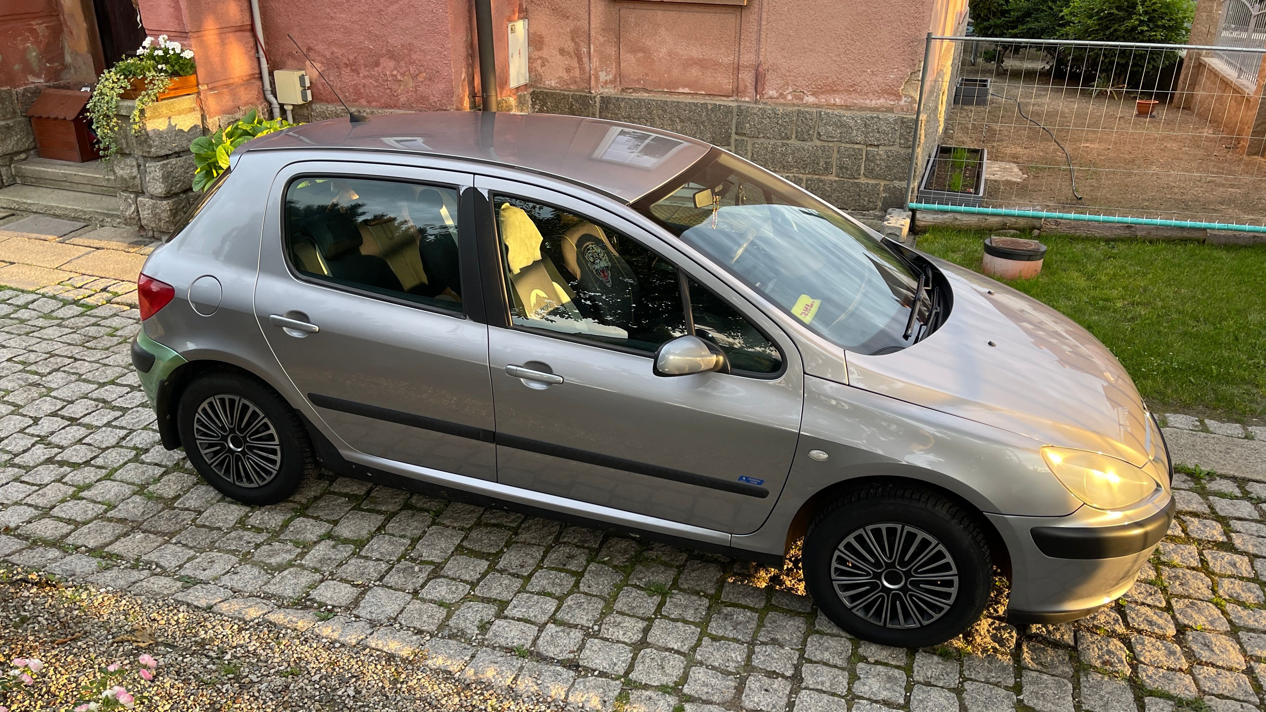 Peugeot 307, 1.4i benzín, KFU, 65kW, Euro 3 - fotka 4