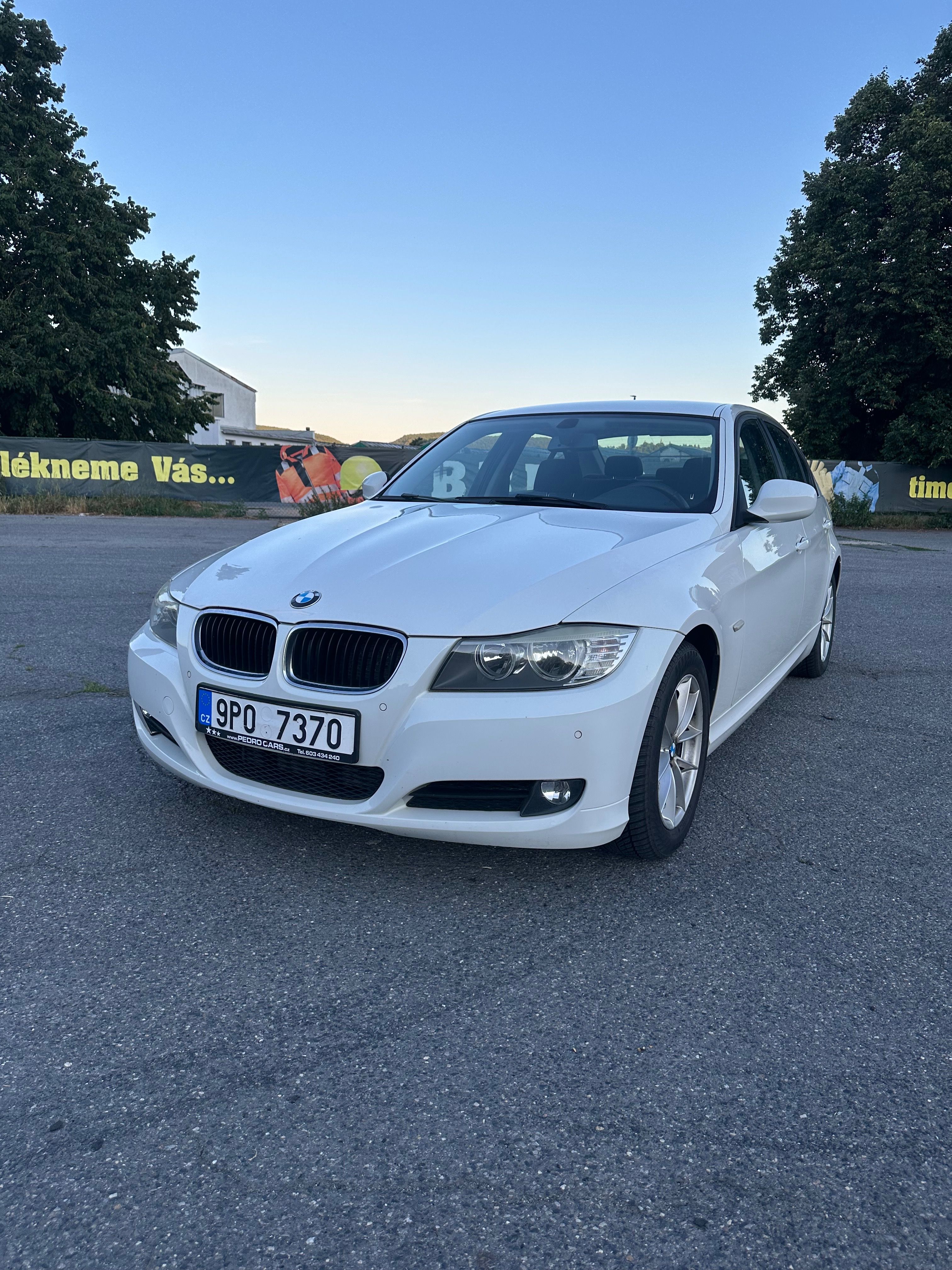 BMW Řada 3, E90 320D zachovalé - fotka 3