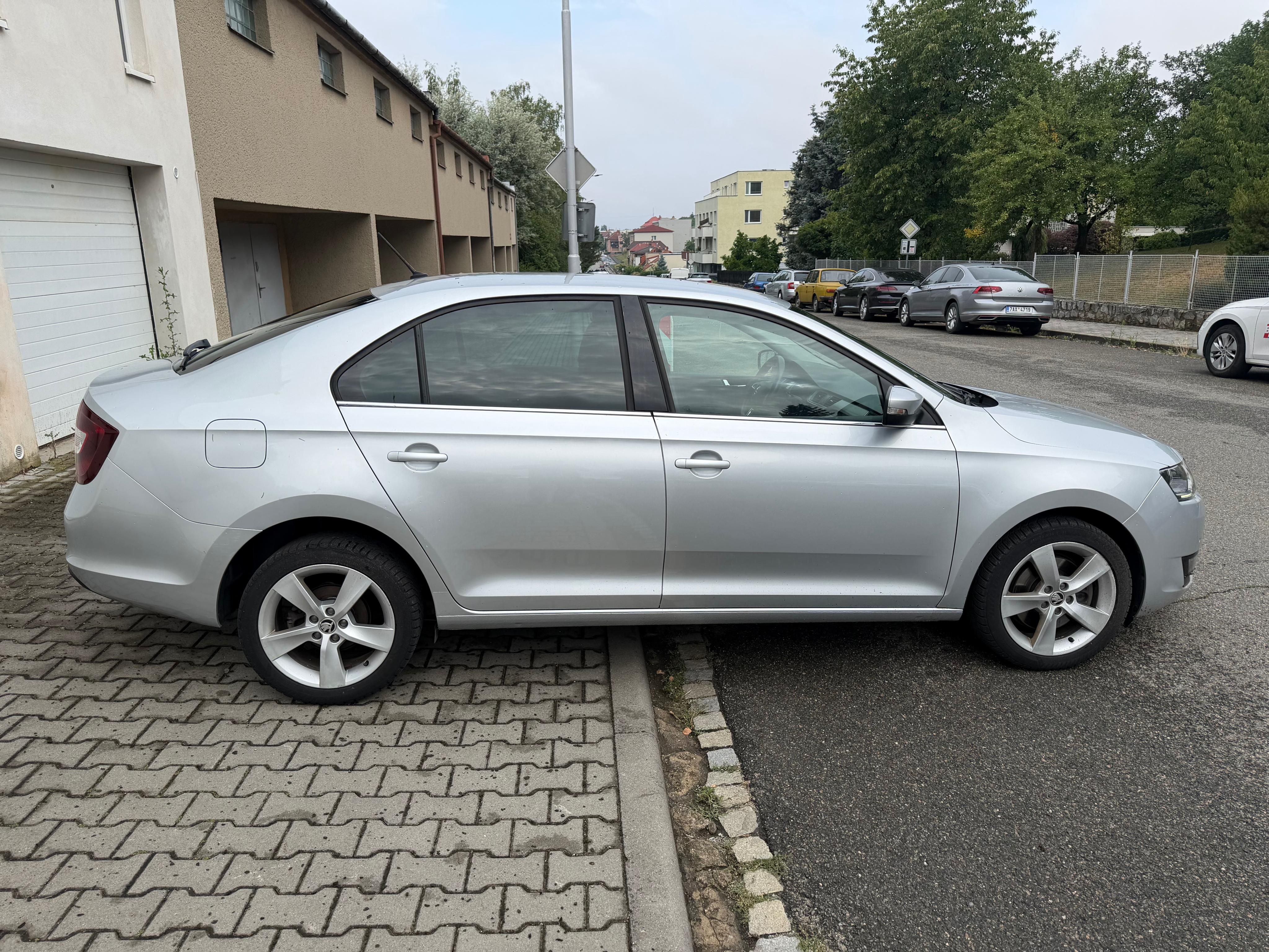 Škoda Rapid, 1.0tsi,digi klima,vyhrev - fotka 5