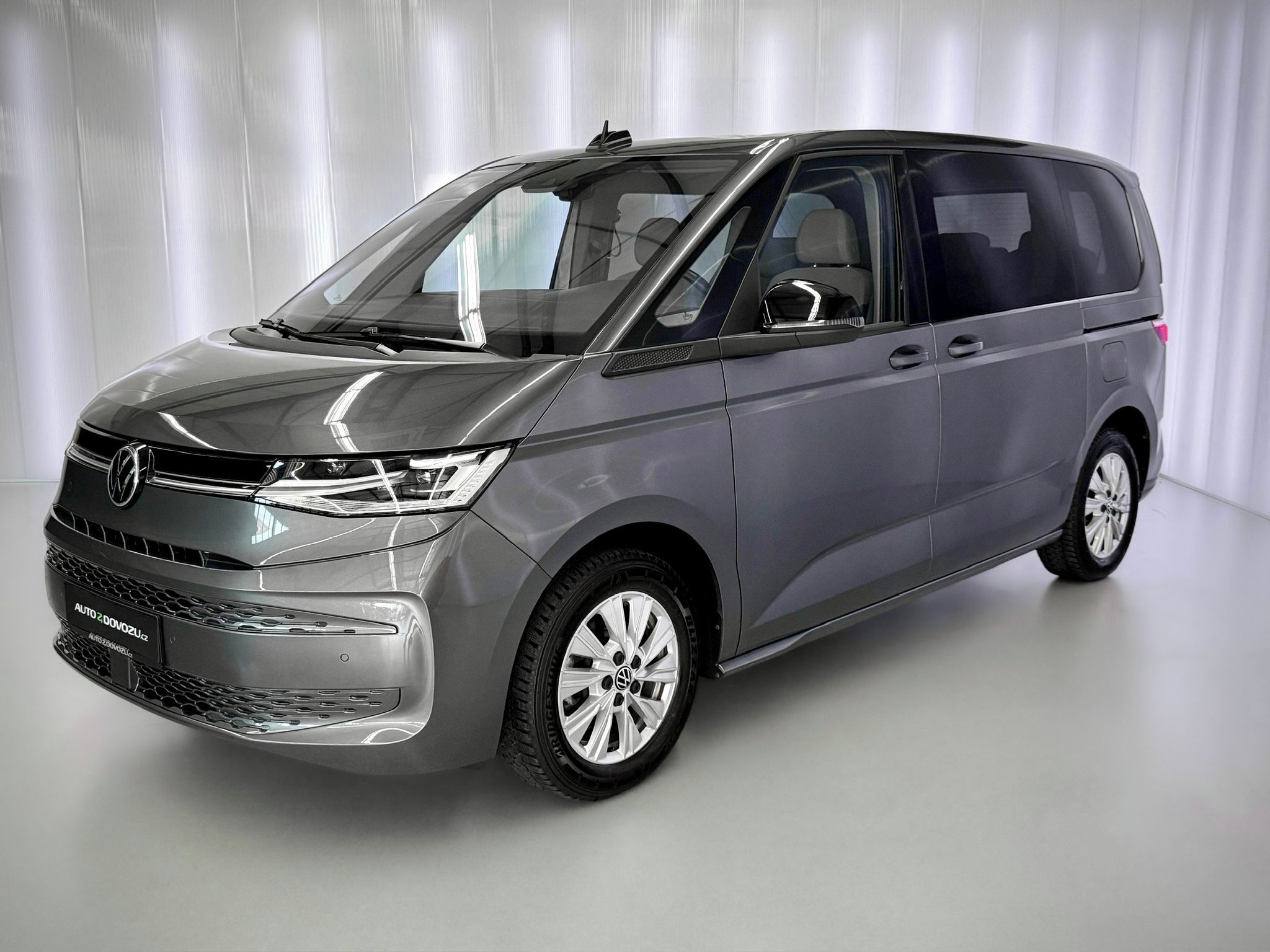 Volkswagen Multivan, 2.0TDI DSG LIFE, PANO, IQ.LED