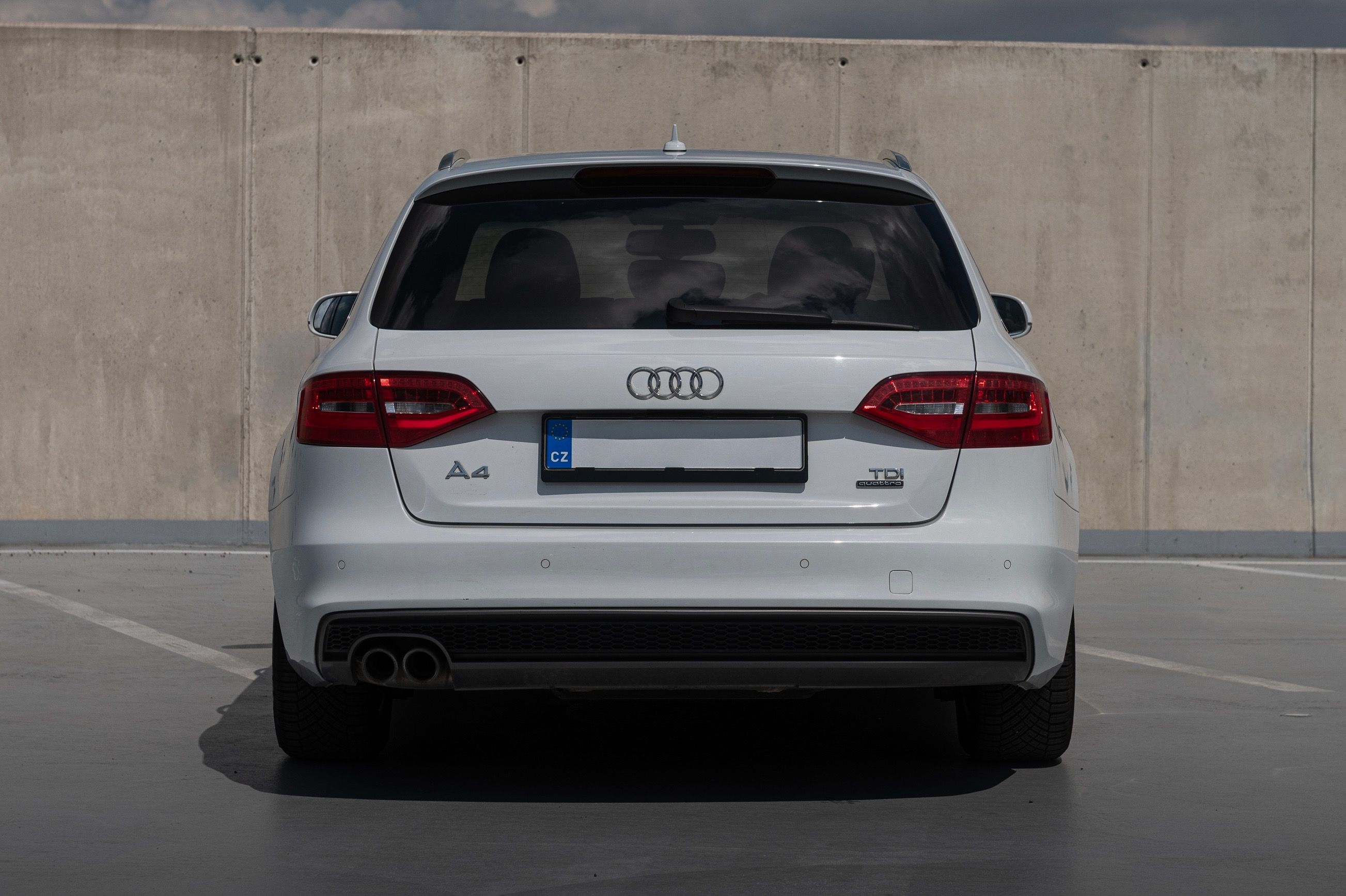 Audi A4 Avant, 2.0TDI 140kW Quattro AT S-Line - fotka 6