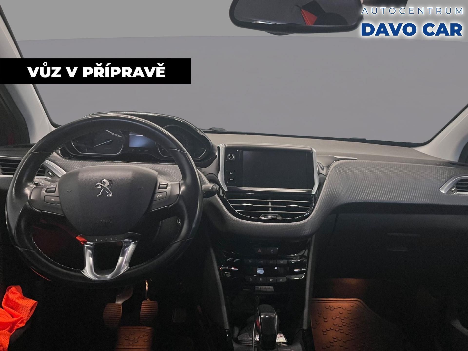 Peugeot 2008, 1,2 PureTech 60kW Allure CZ - fotka 5