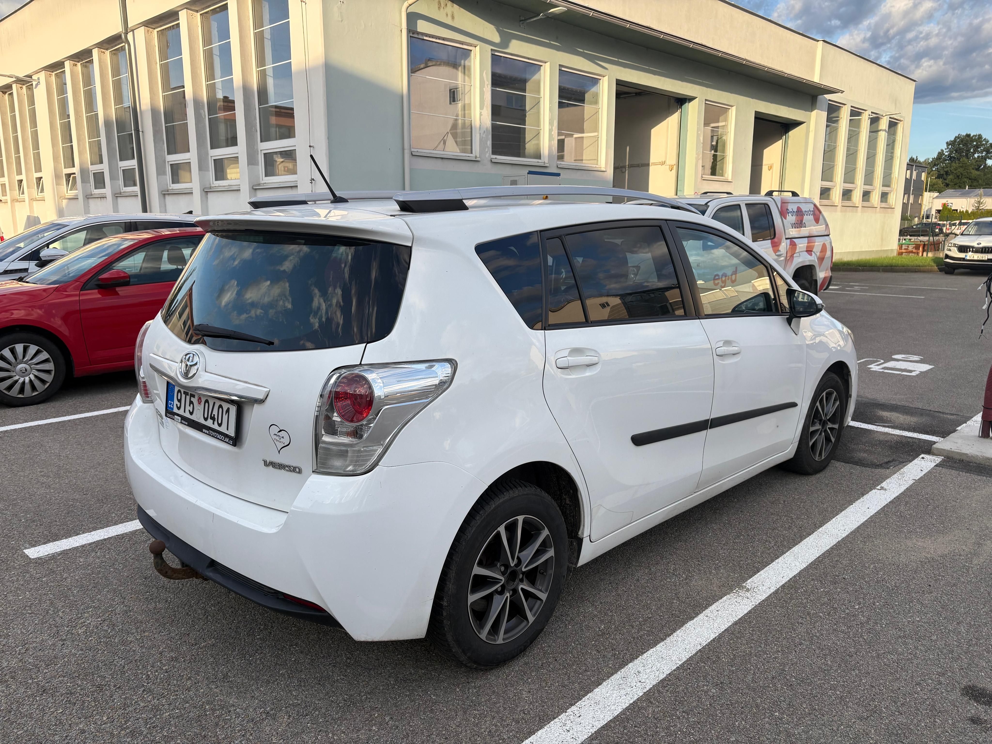 Toyota Verso, 1.6 D4D, originál nové rozvody - fotka 5